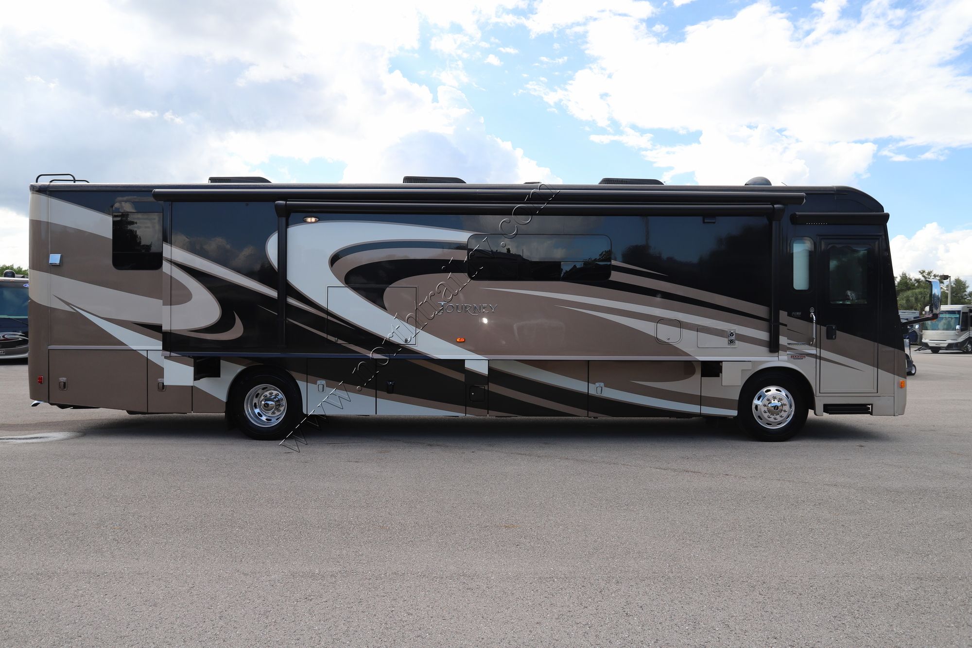 Used 2016 Winnebago Journey 40R Class A  For Sale