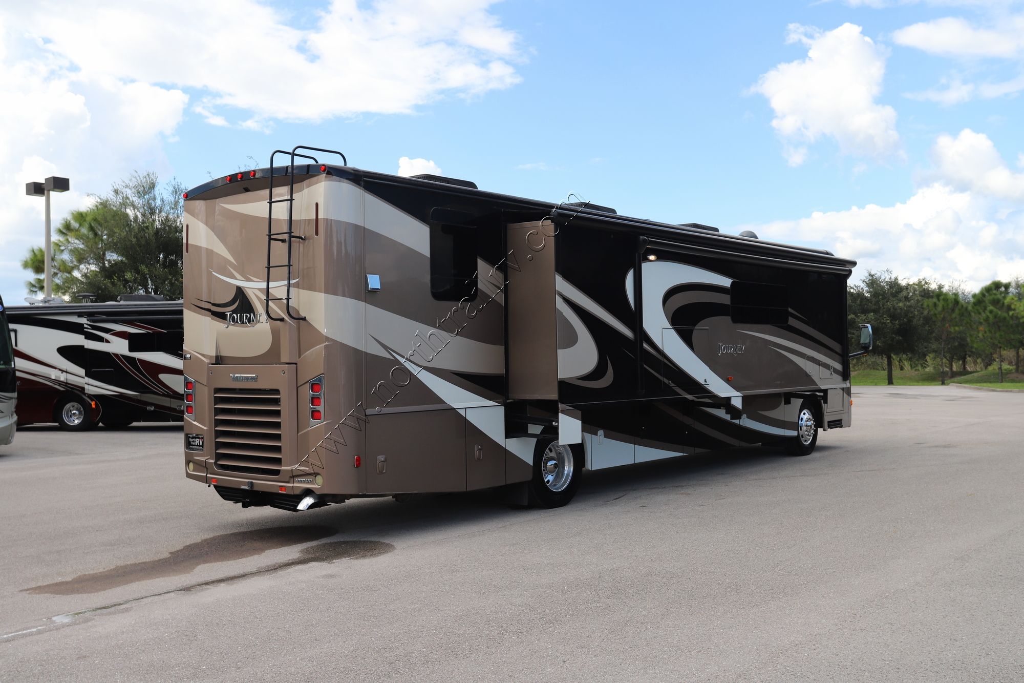 Used 2016 Winnebago Journey 40R Class A  For Sale