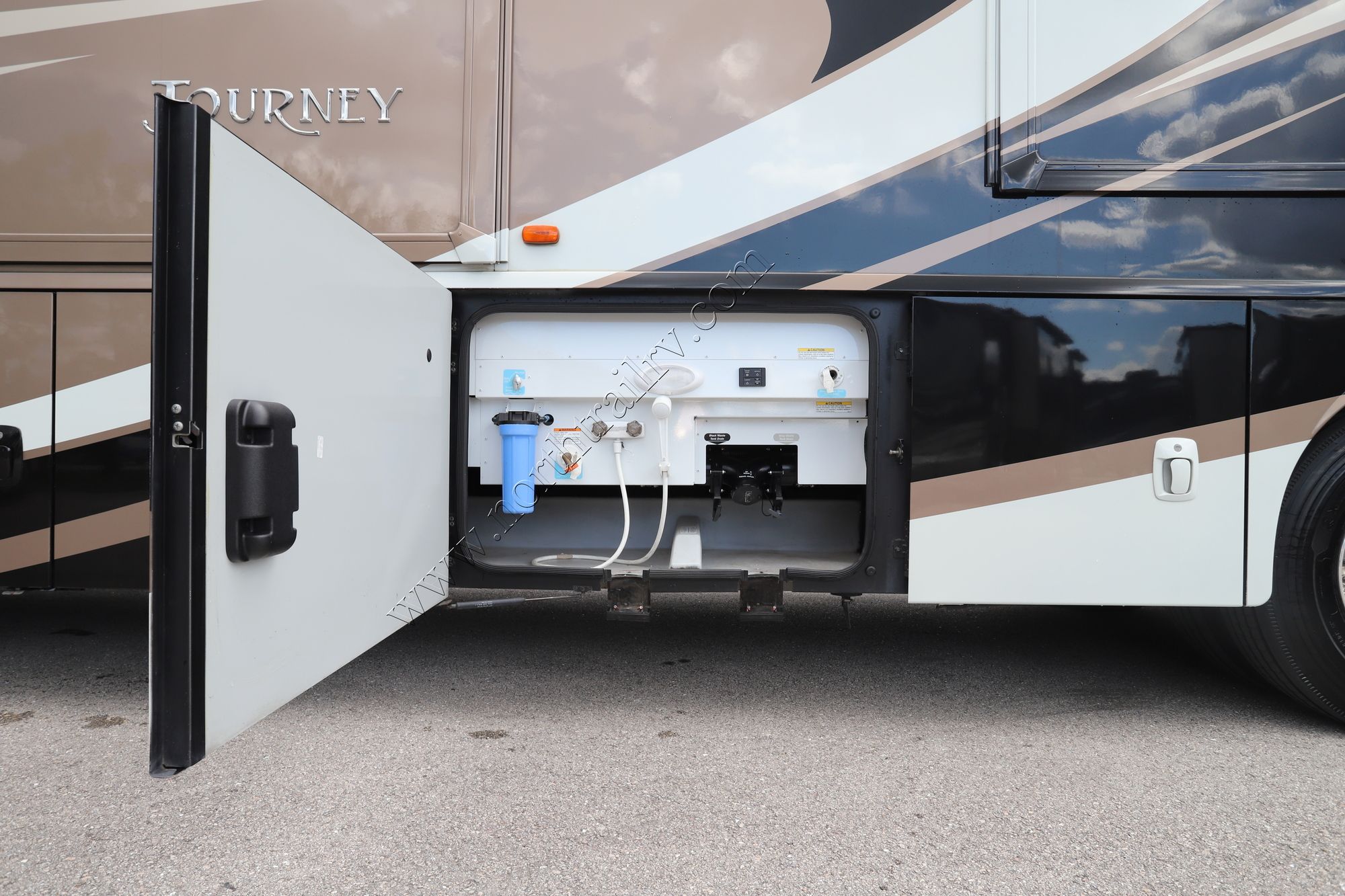 Used 2016 Winnebago Journey 40R Class A  For Sale