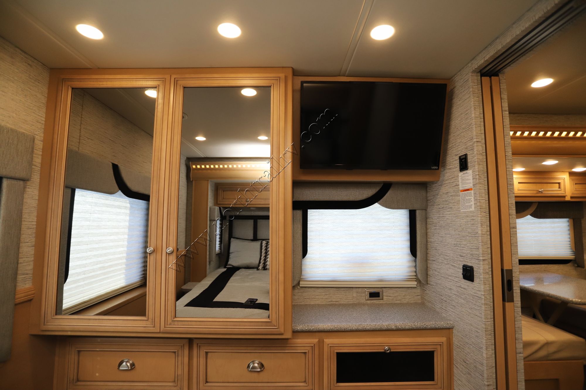 Used 2019 Newmar Bay Star Sport 2702 Class A  For Sale