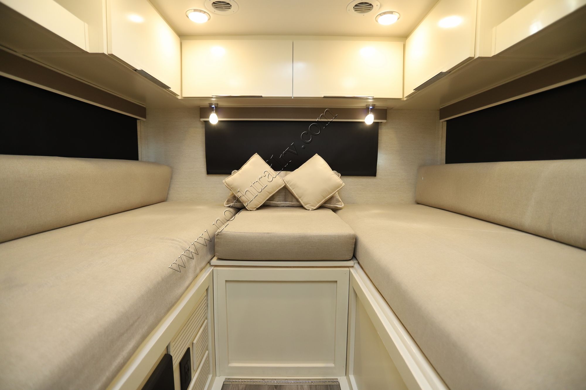 Used 2021 Tiffin Motor Homes Wayfarer 25LW Class C  For Sale