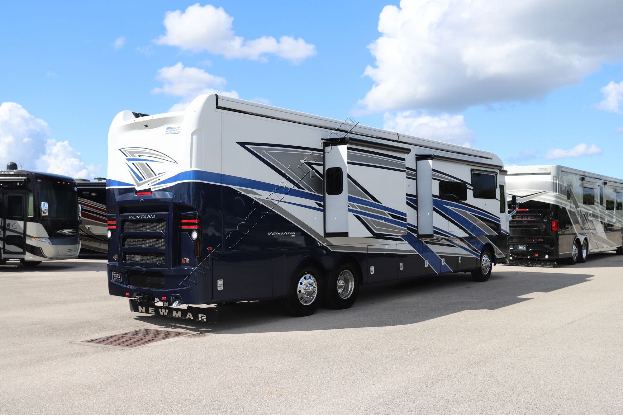 New 2022 Newmar Ventana 4369 Class A  For Sale