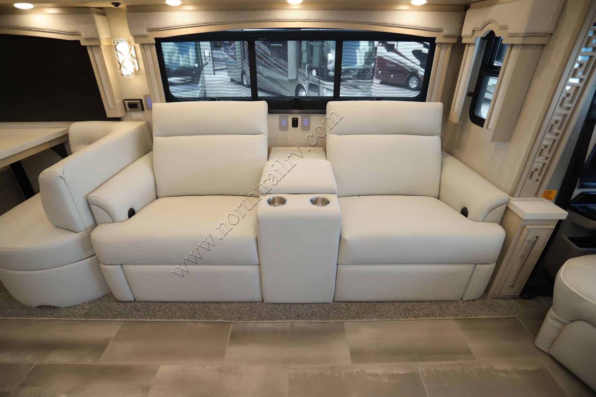 New 2022 Newmar Ventana 4369 Class A  For Sale