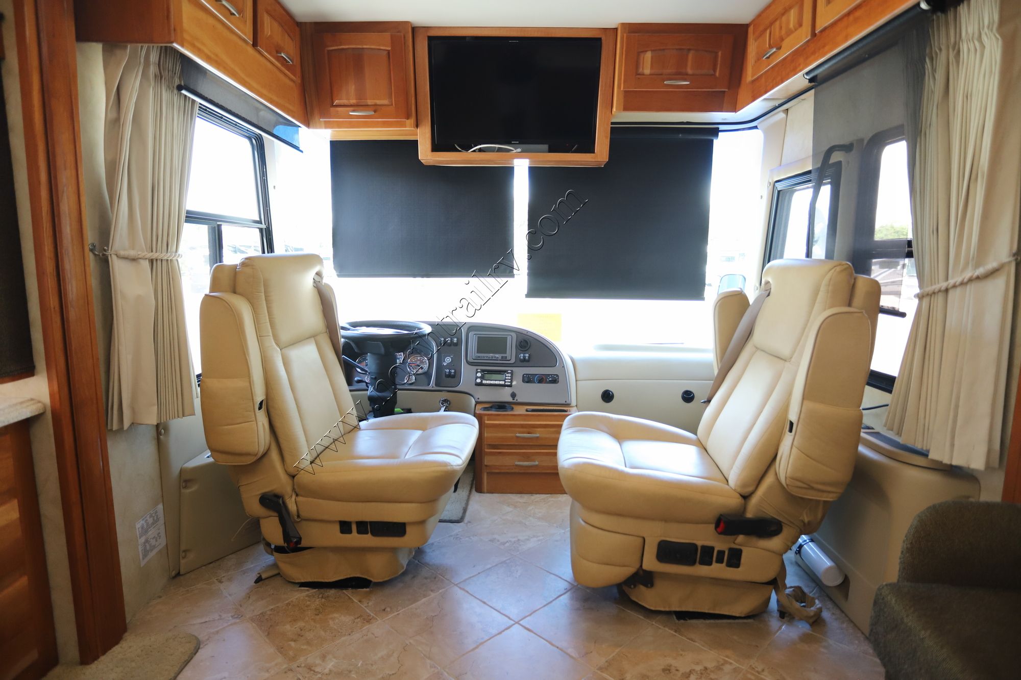 Used 2008 Monaco Camelot 42KFQ Class A  For Sale