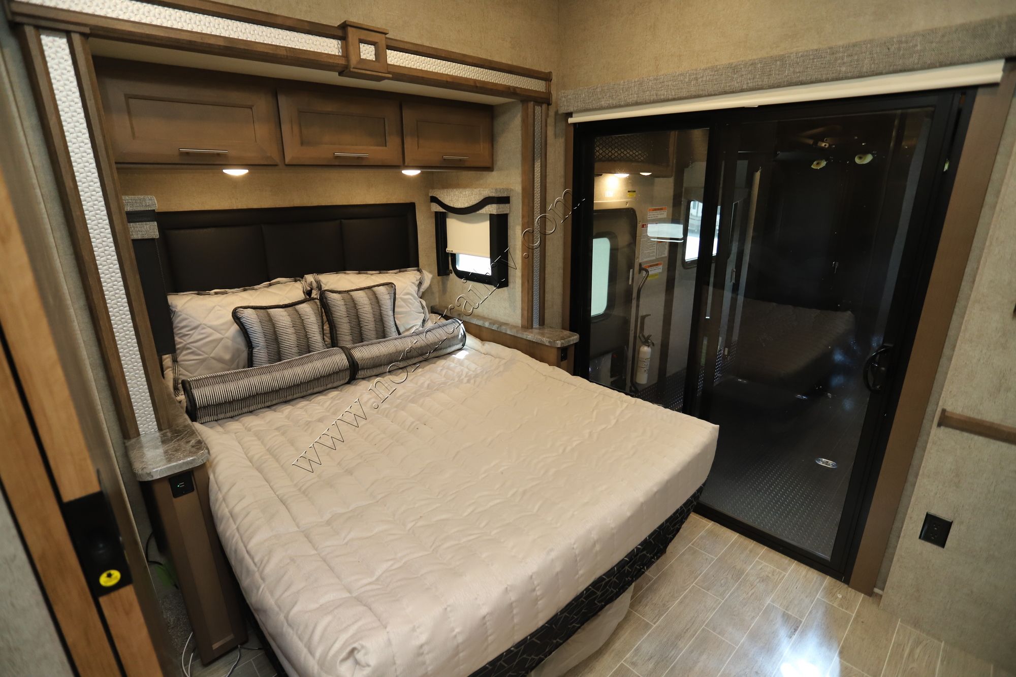 New 2022 Thor Outlaw 38MB Class A  For Sale