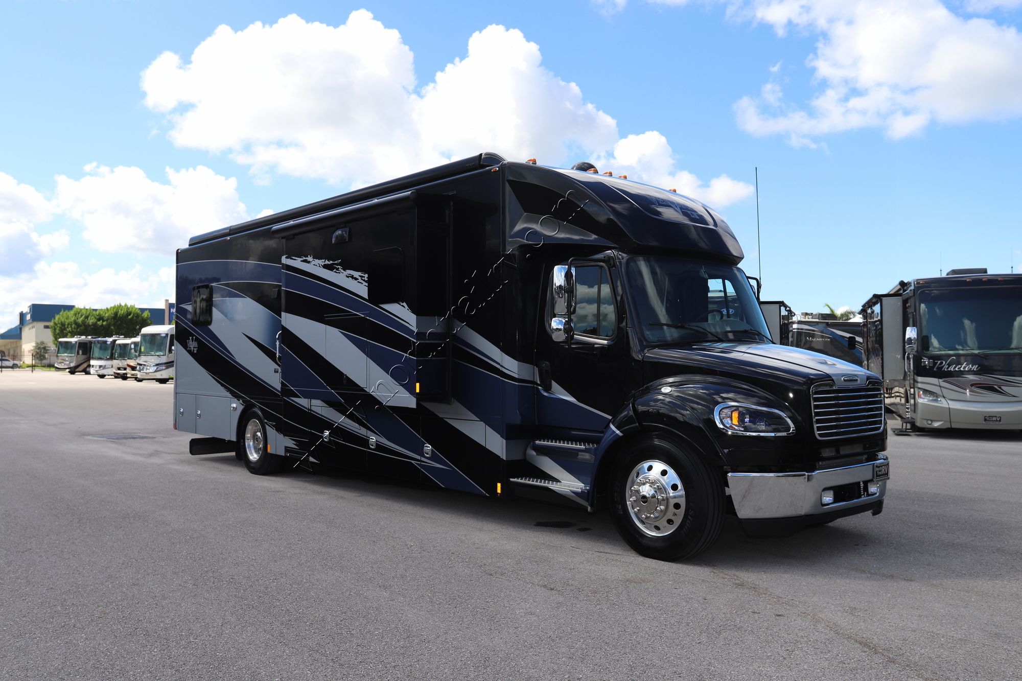 Used 2021 Renegade Rv Verona Le 38LDG Super C  For Sale