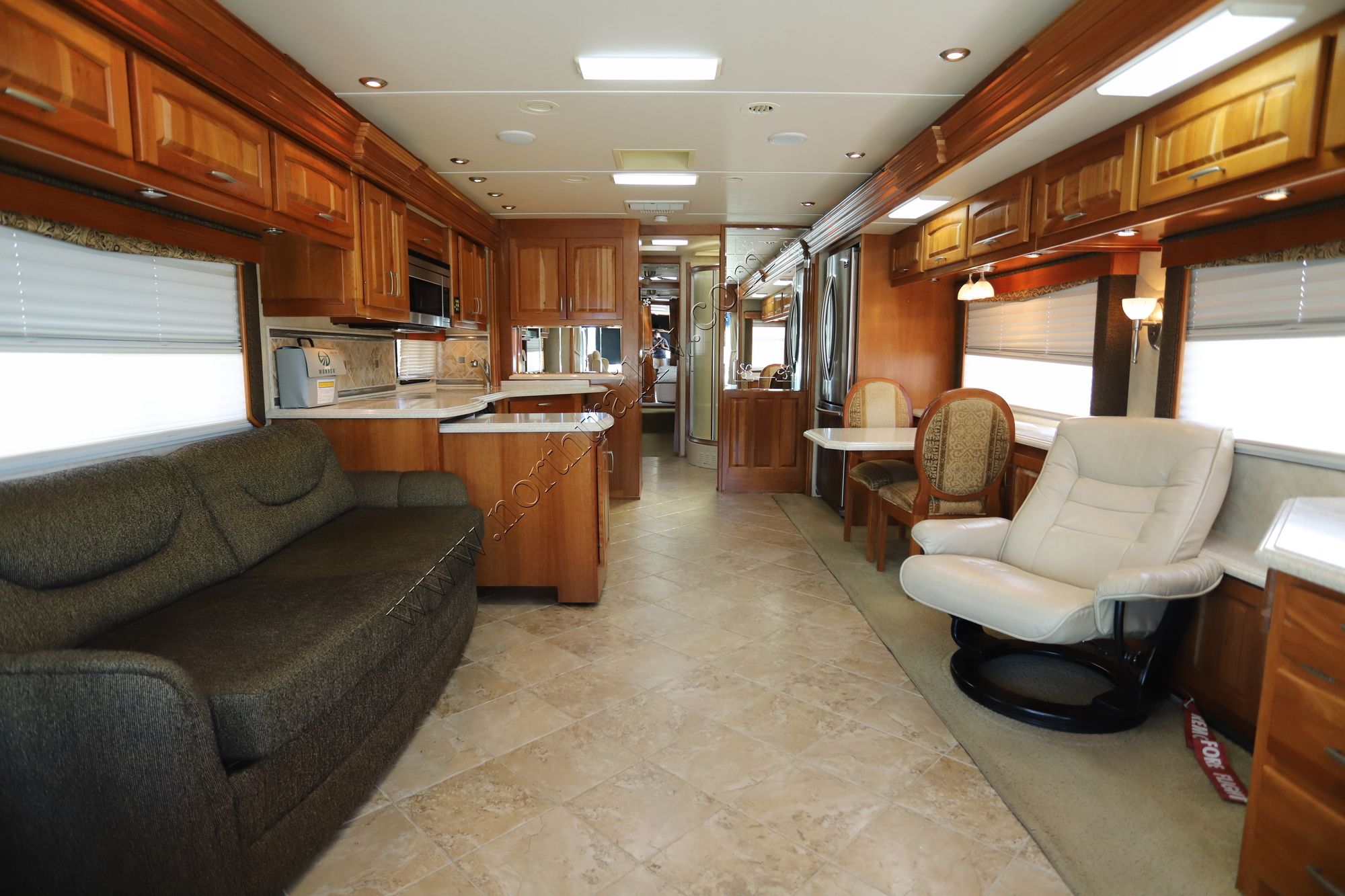 Used 2008 Monaco Camelot 42KFQ Class A  For Sale