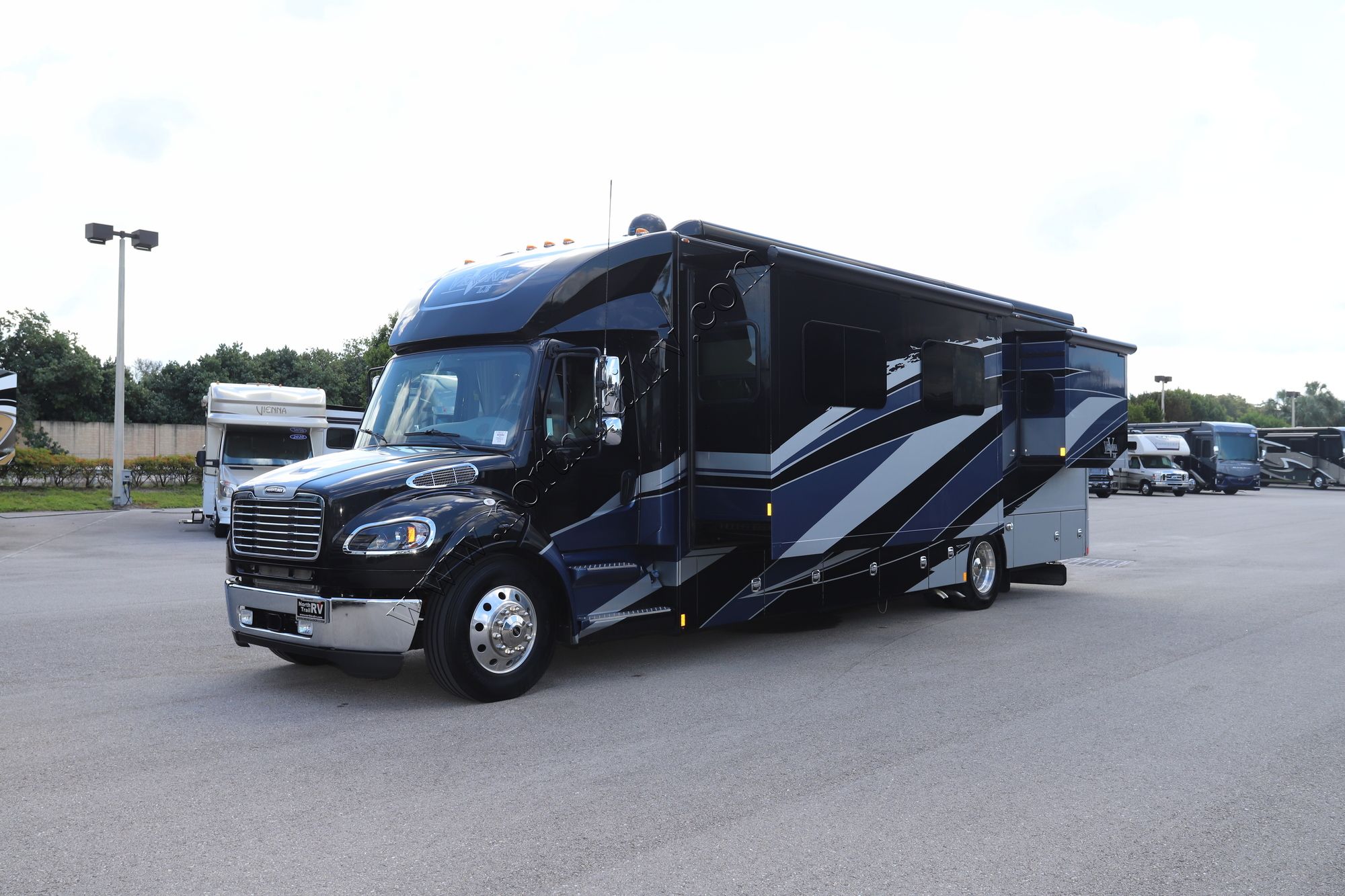 Used 2021 Renegade Rv Verona Le 38LDG Super C  For Sale