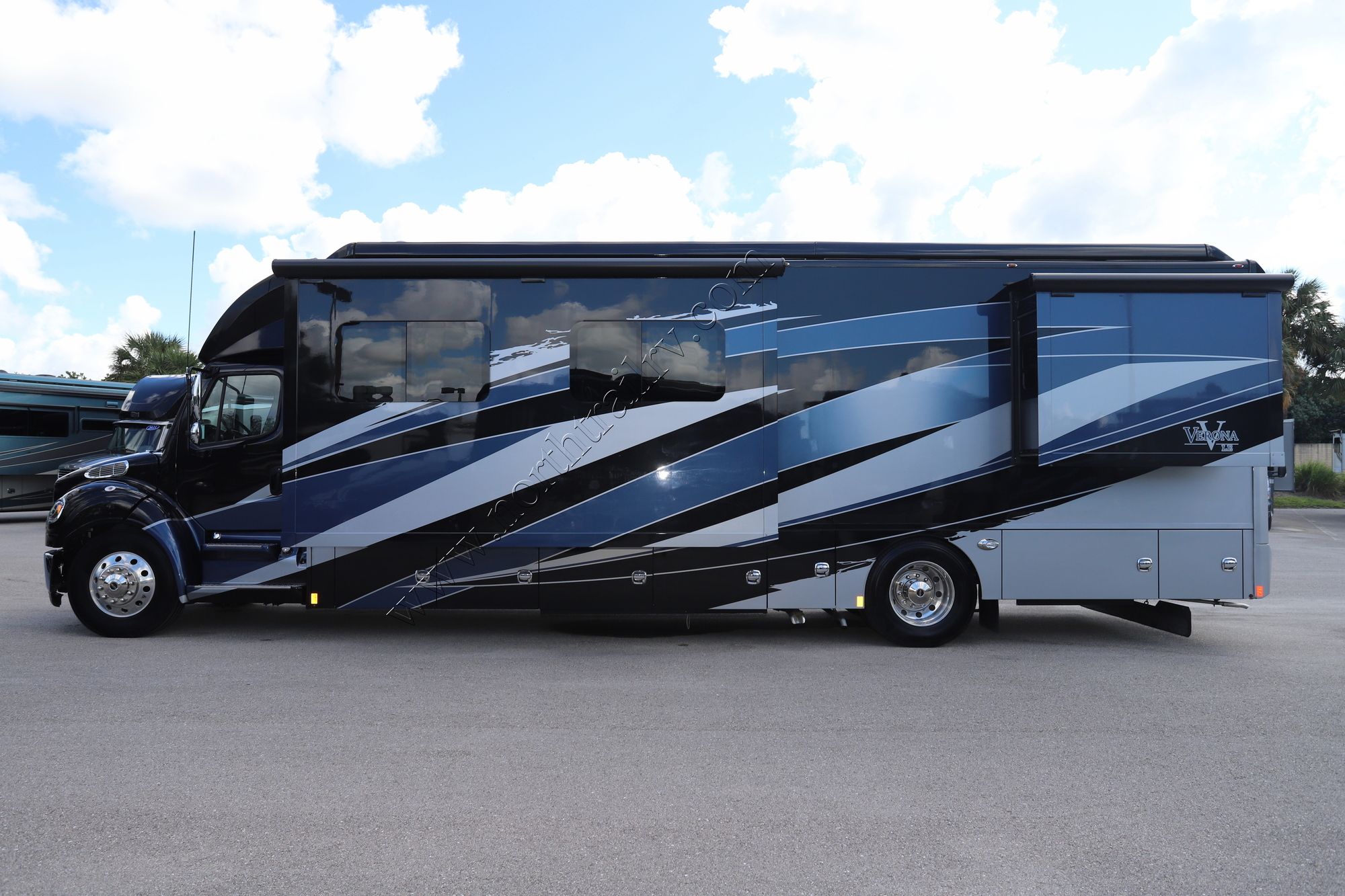 Used 2021 Renegade Rv Verona Le 38LDG Super C  For Sale