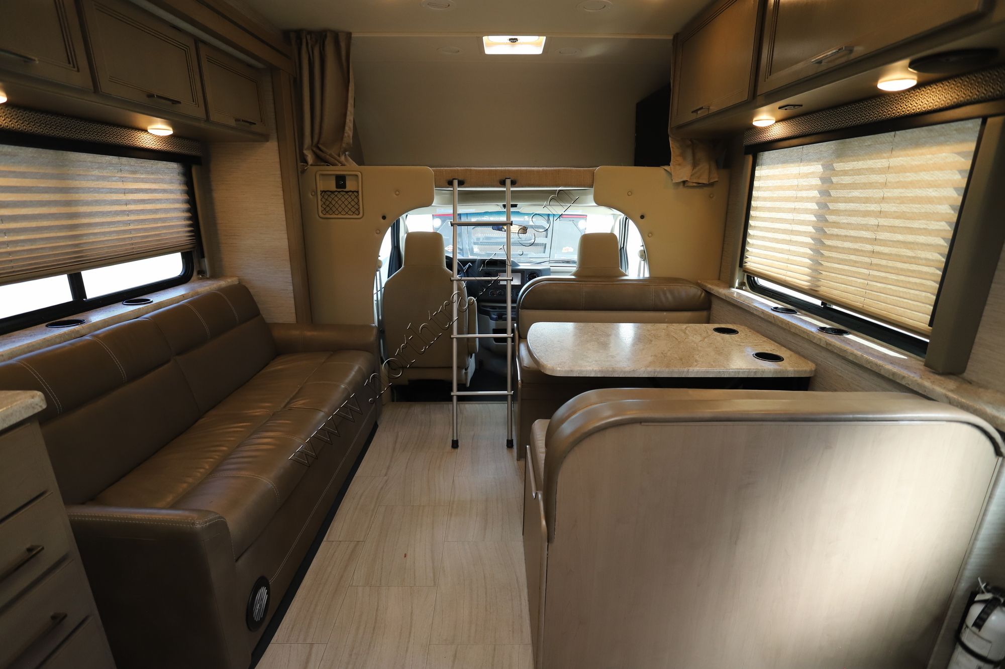 Used 2021 Thor Daybreak 30DB Class C  For Sale