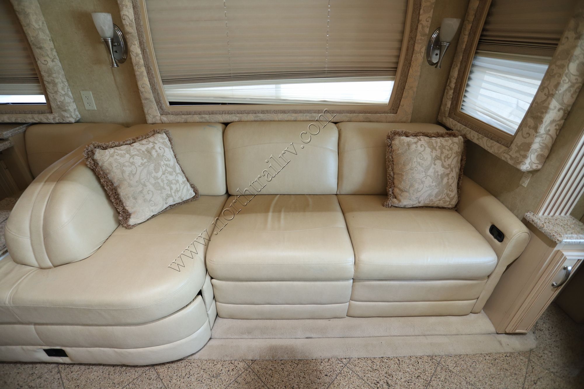 Used 2009 Entegra Cornerstone 45DL Class A  For Sale