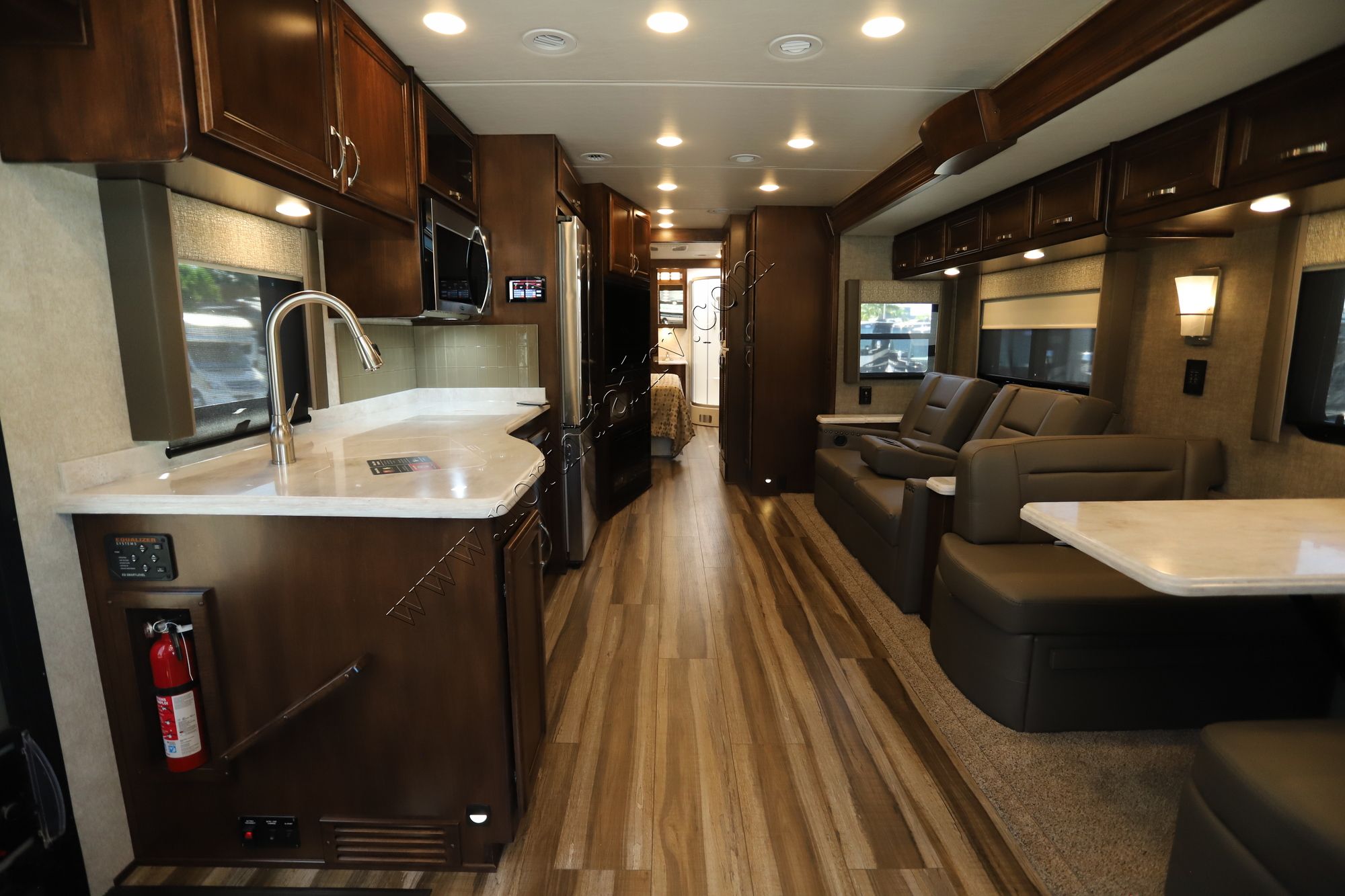 New 2022 Renegade Rv Verona 40VRB Super C  For Sale