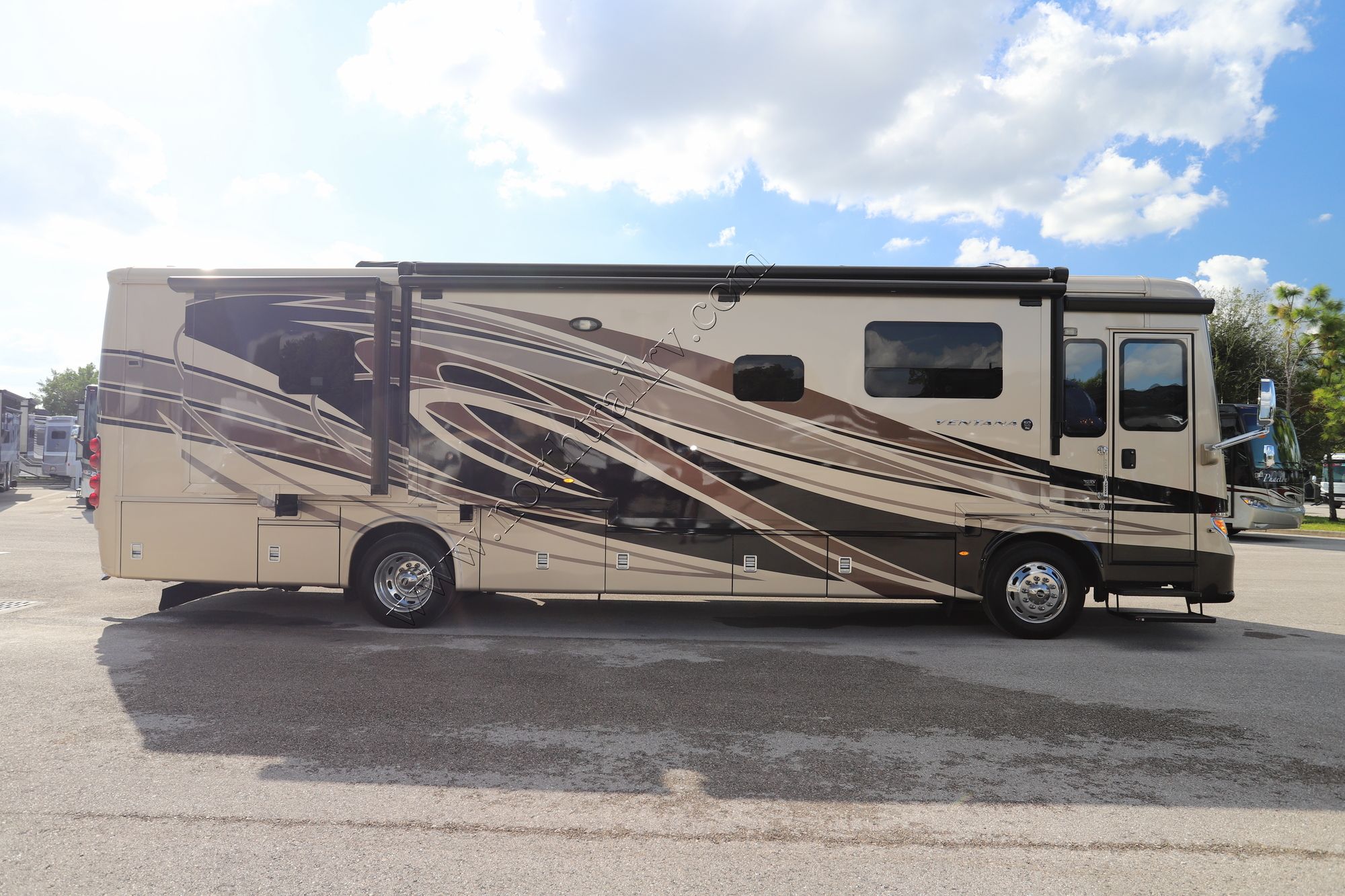 Used 2018 Newmar Ventana 3715 Class A  For Sale