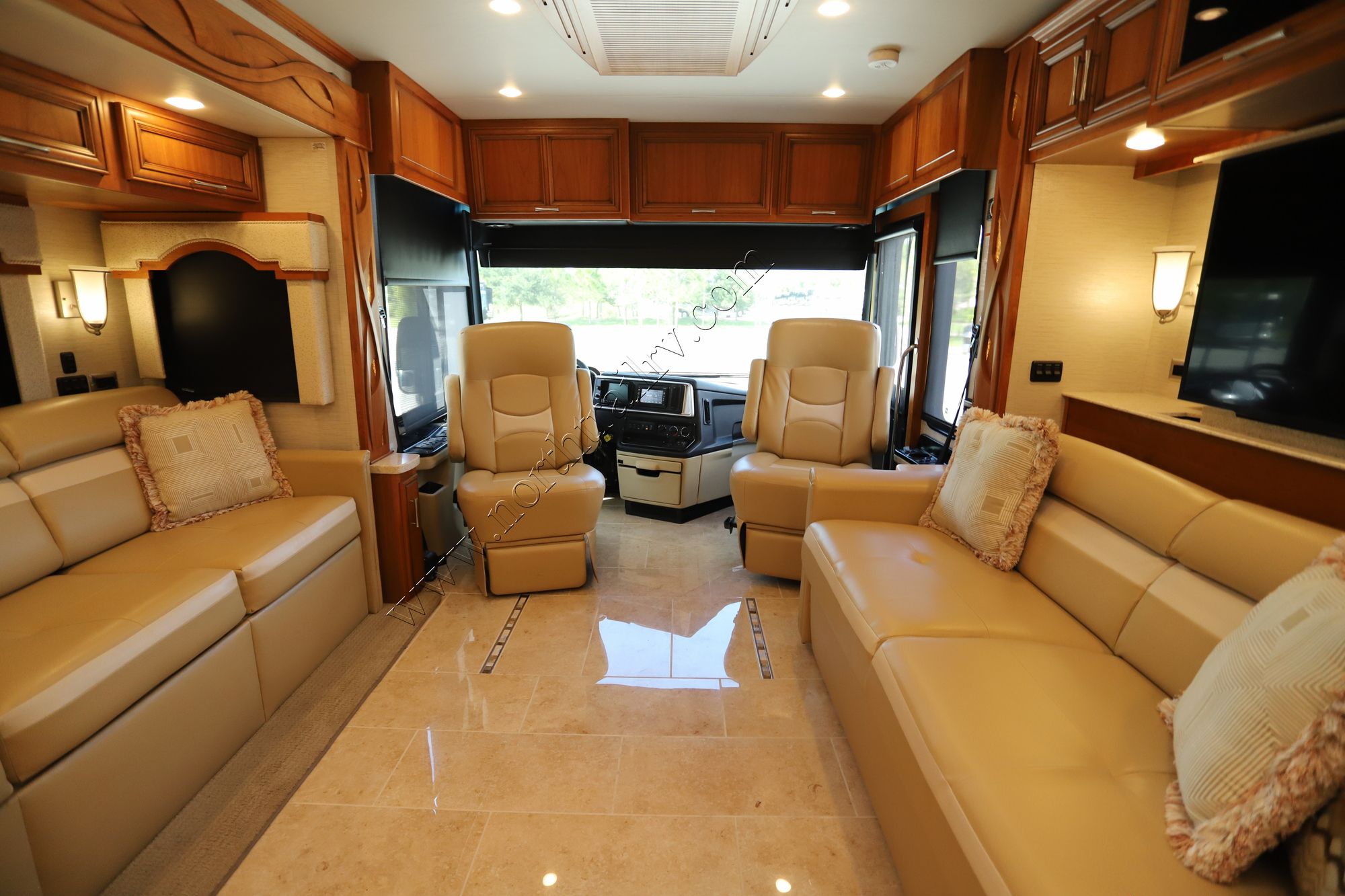 Used 2018 Newmar Ventana 3715 Class A  For Sale