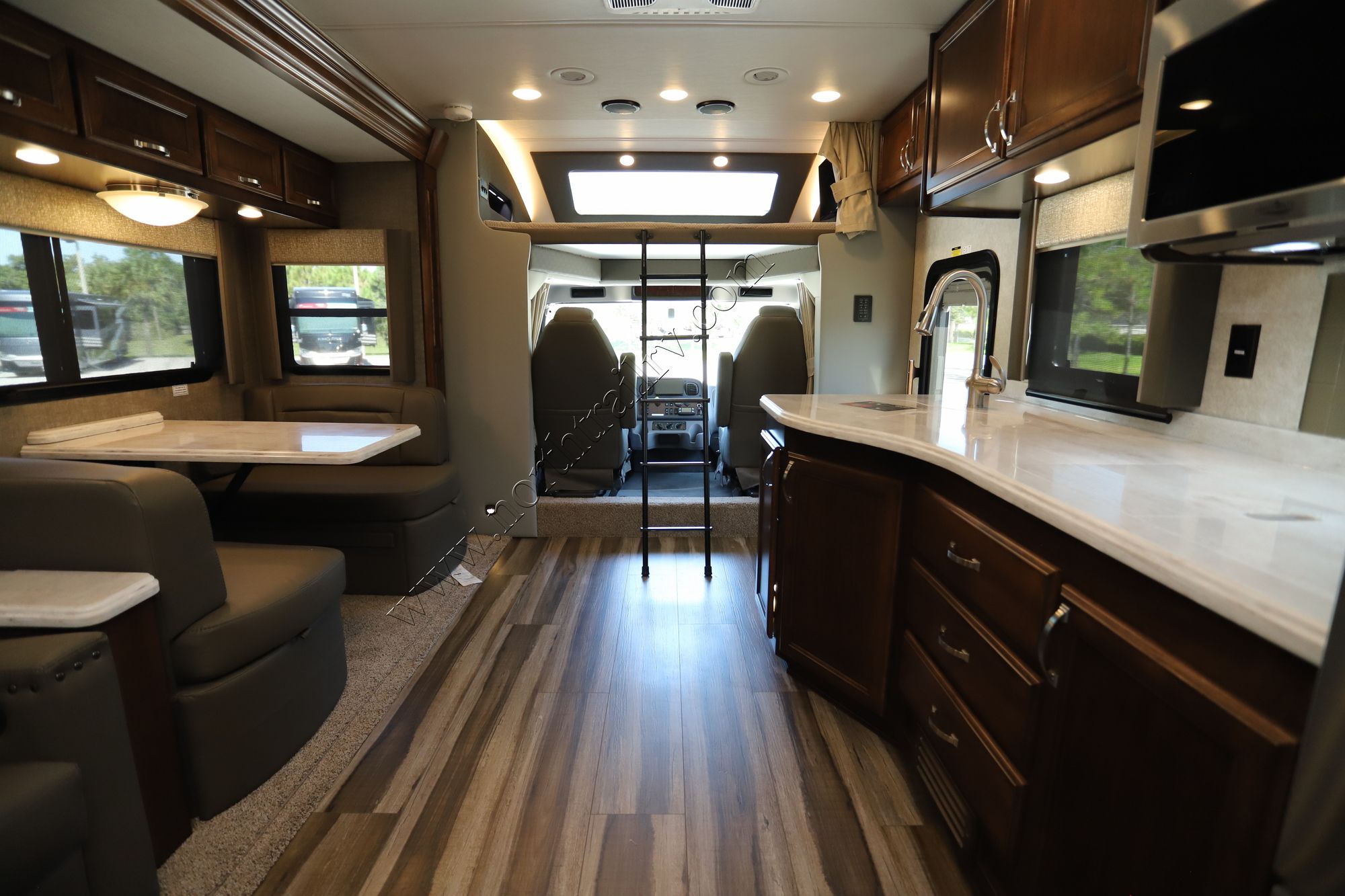 New 2022 Renegade Rv Verona 40VRB Super C  For Sale