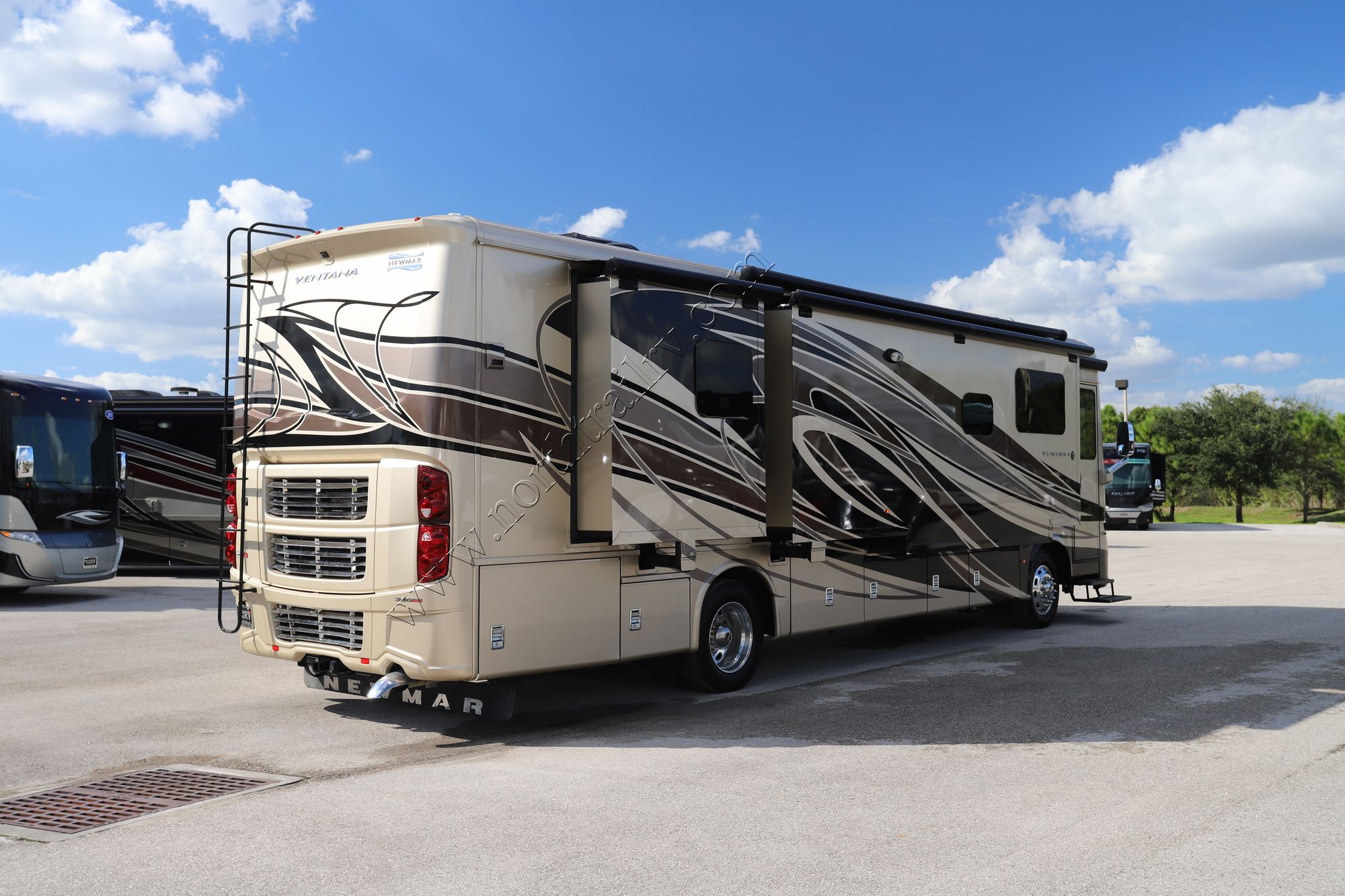 Used 2018 Newmar Ventana 3715 Class A  For Sale