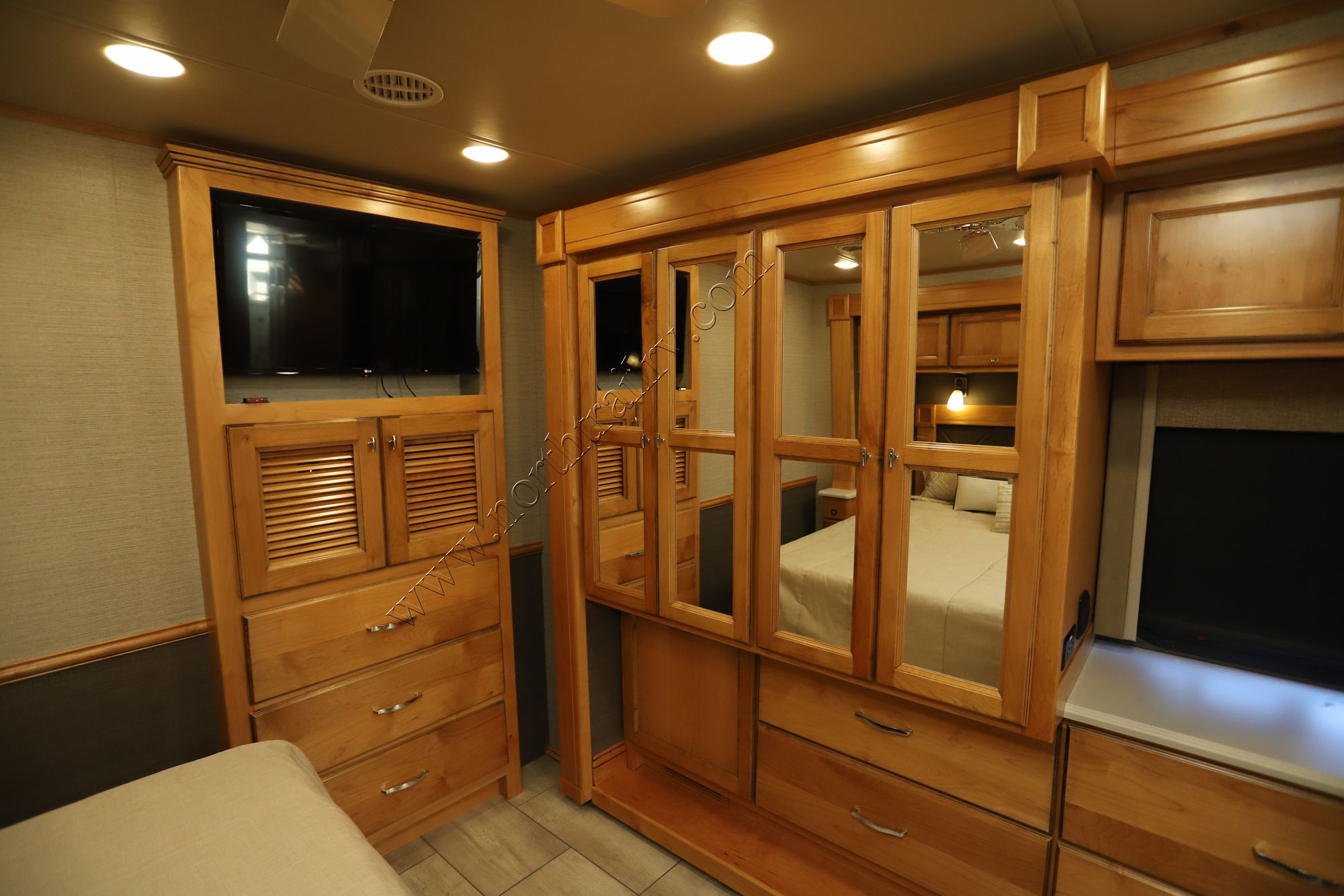 New 2022 Tiffin Motor Homes Allegro 34PA Class A  For Sale