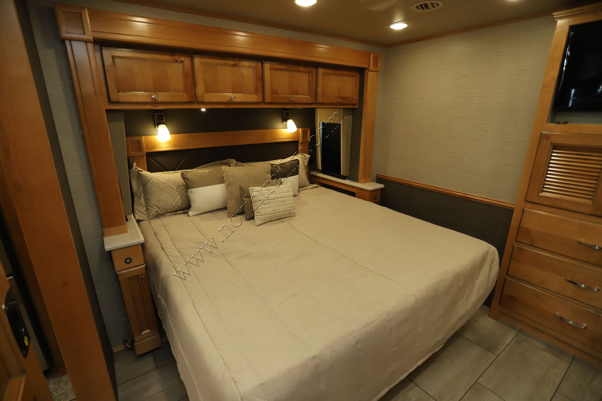 New 2022 Tiffin Motor Homes Allegro 34PA Class A  For Sale