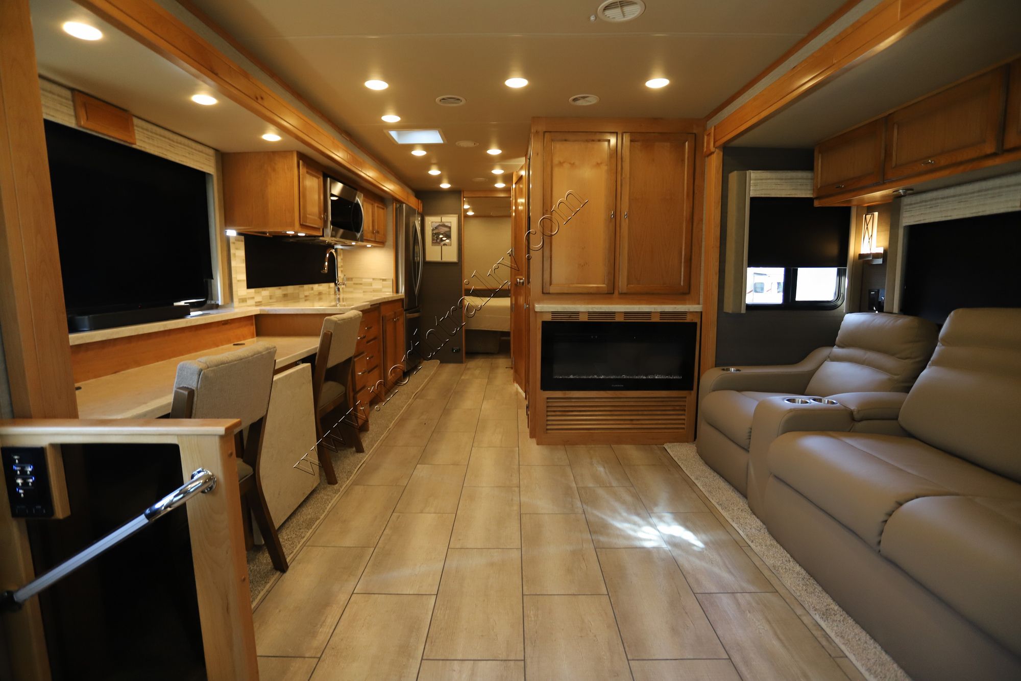 New 2022 Tiffin Motor Homes Allegro 34PA Class A  For Sale