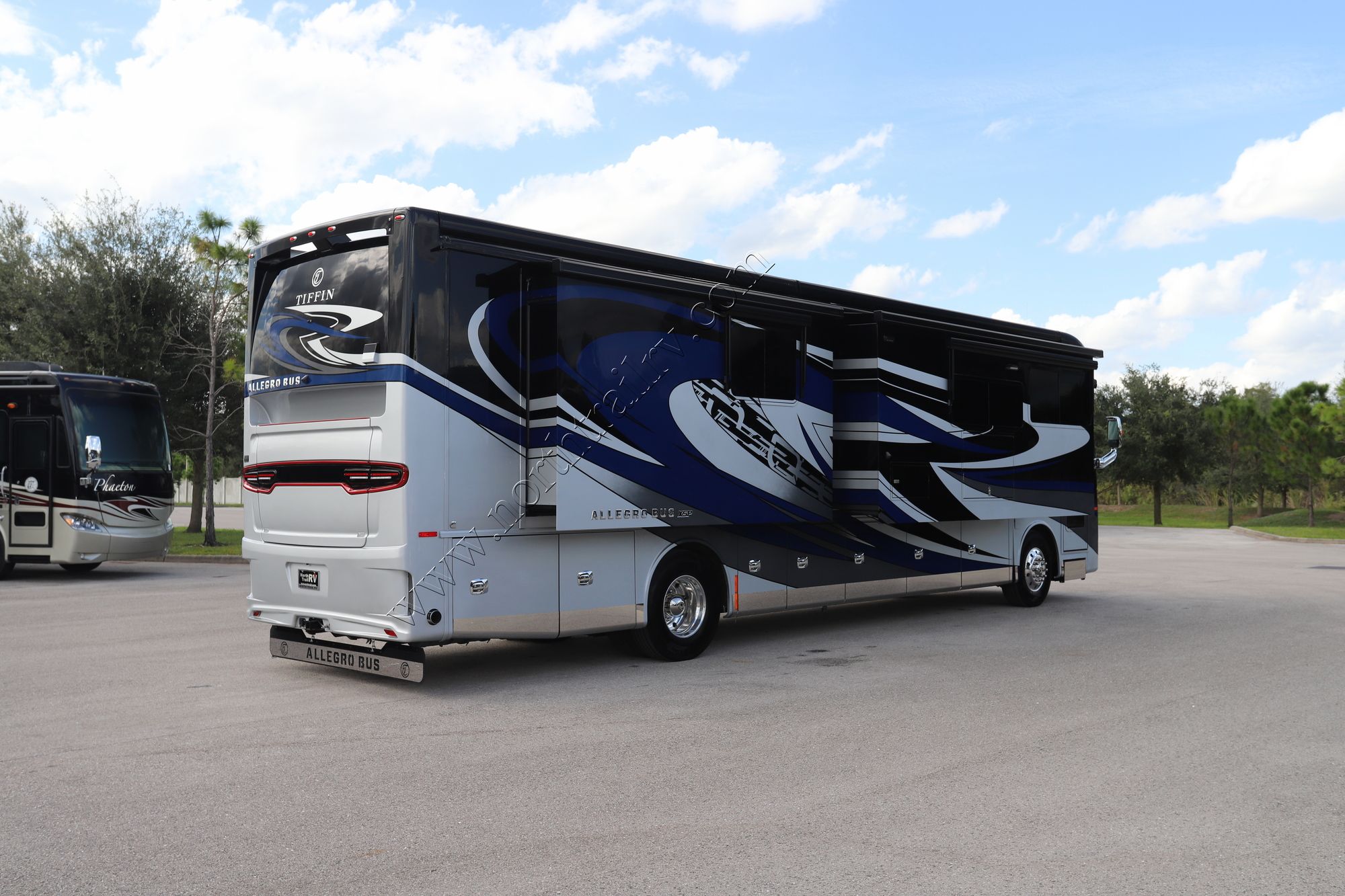 New 2022 Tiffin Motor Homes Allegro Bus 40 IP Class A  For Sale