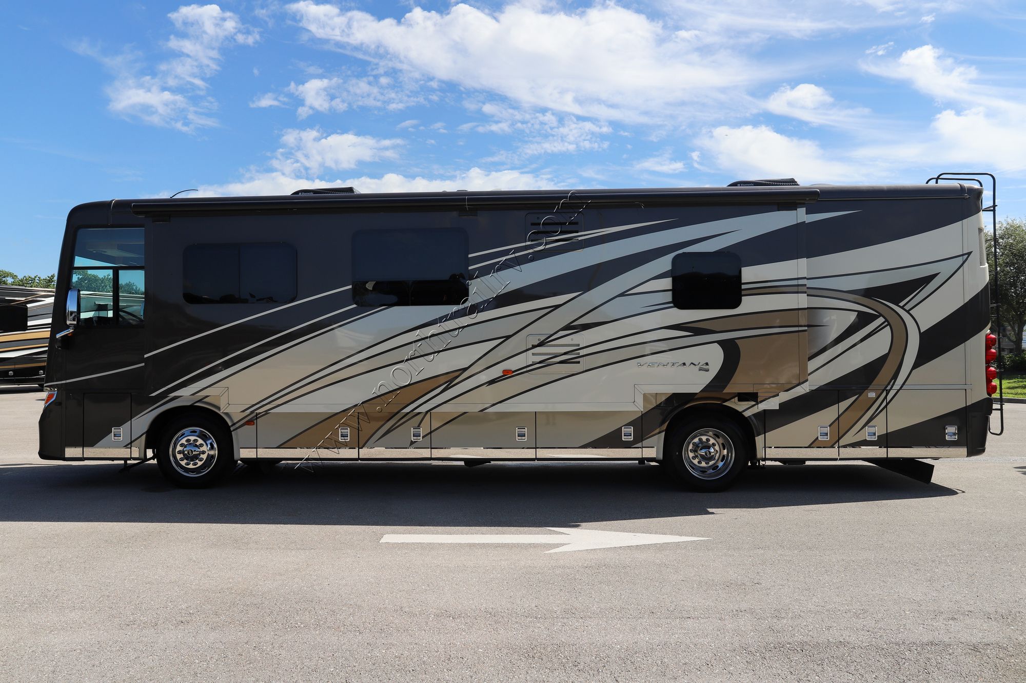 Used 2016 Newmar Ventana 3709 Class A  For Sale