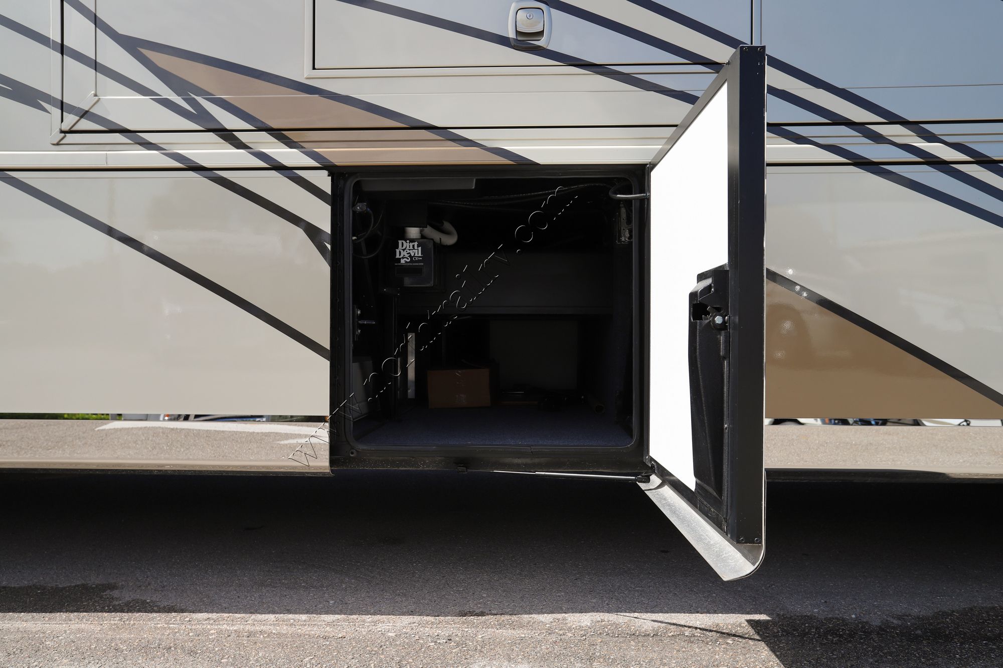 Used 2016 Newmar Ventana 3709 Class A  For Sale