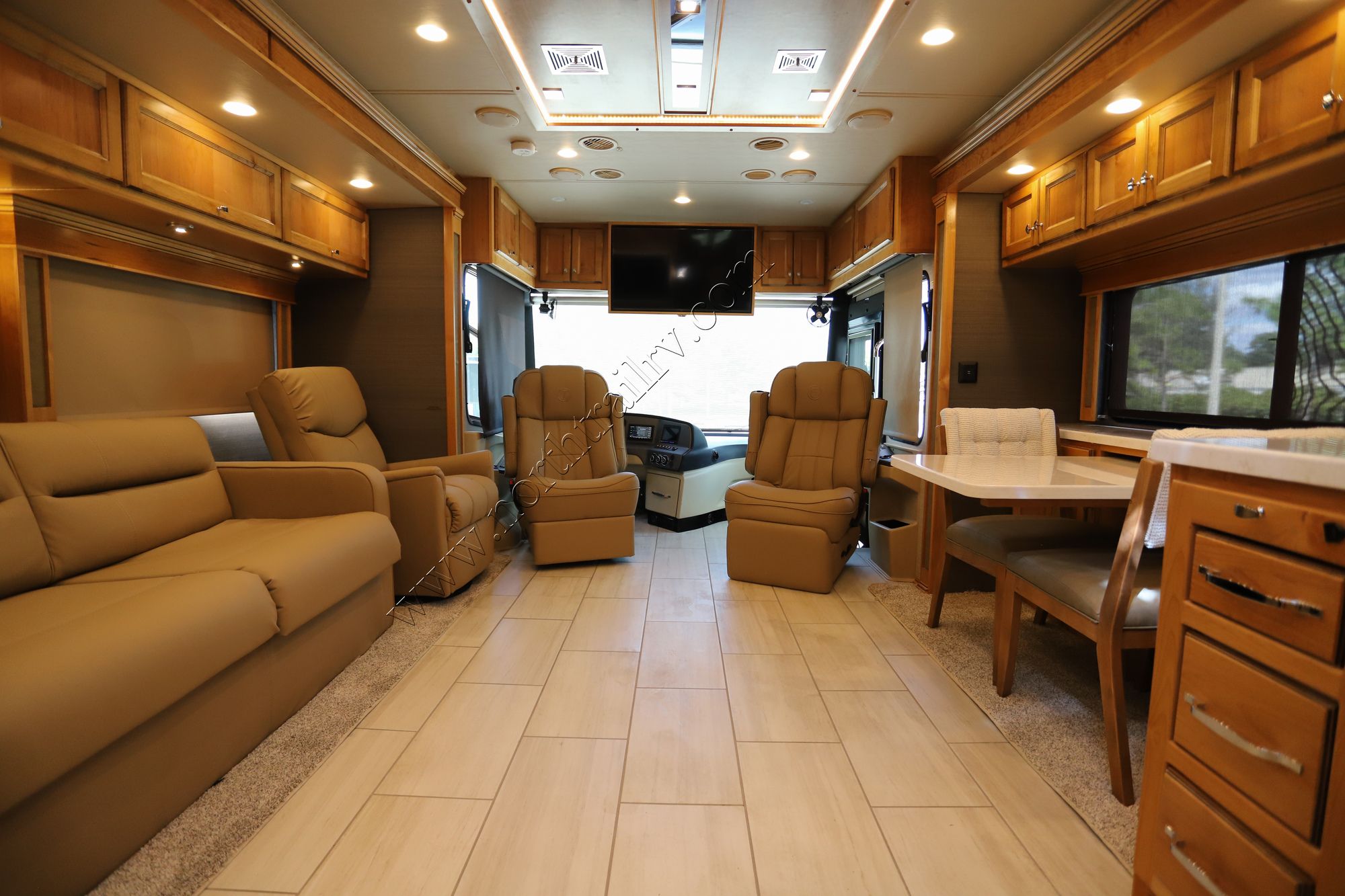 New 2022 Tiffin Motor Homes Allegro Red 37PA Class A  For Sale