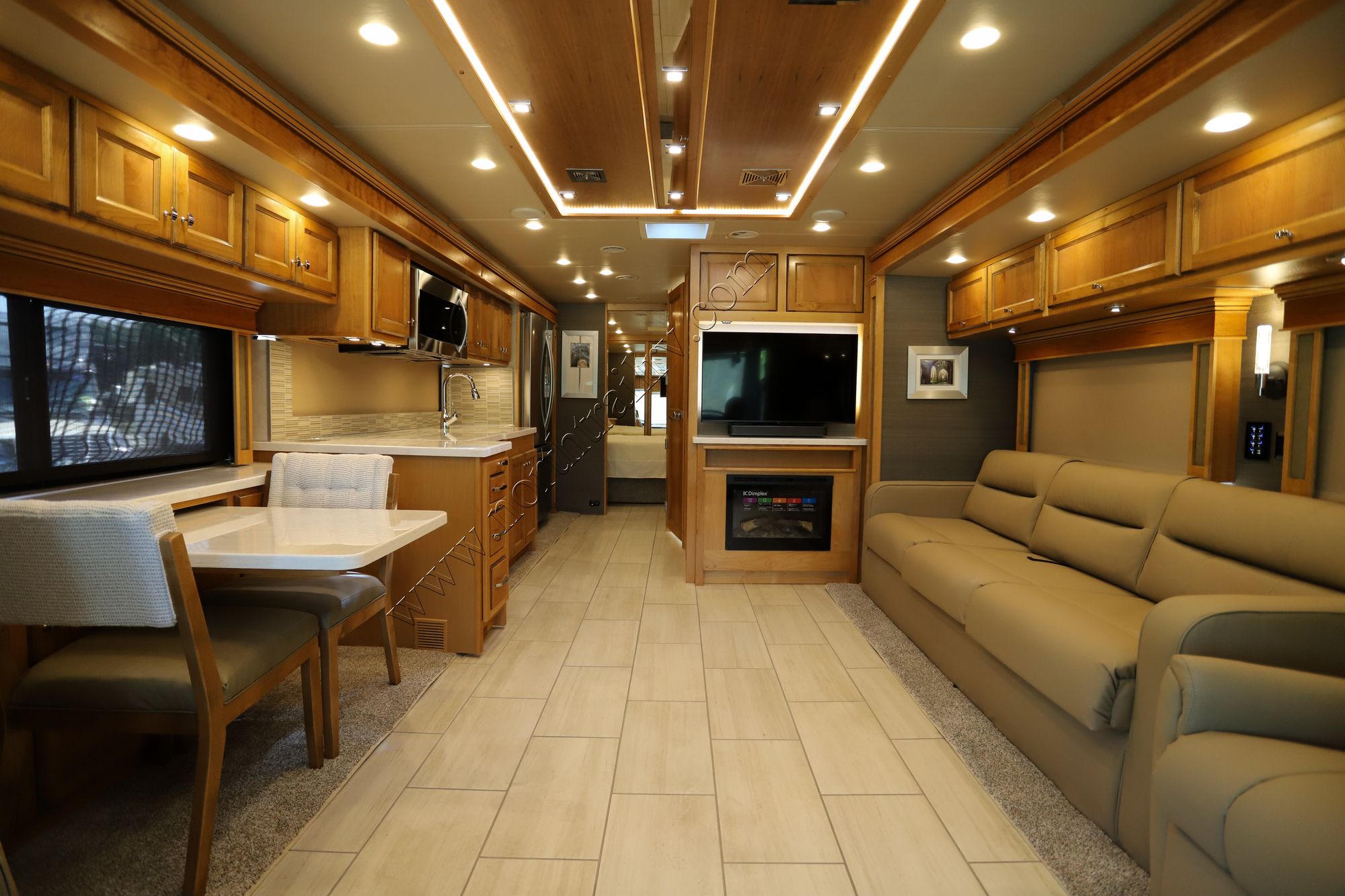 New 2022 Tiffin Motor Homes Allegro Red 37PA Class A  For Sale