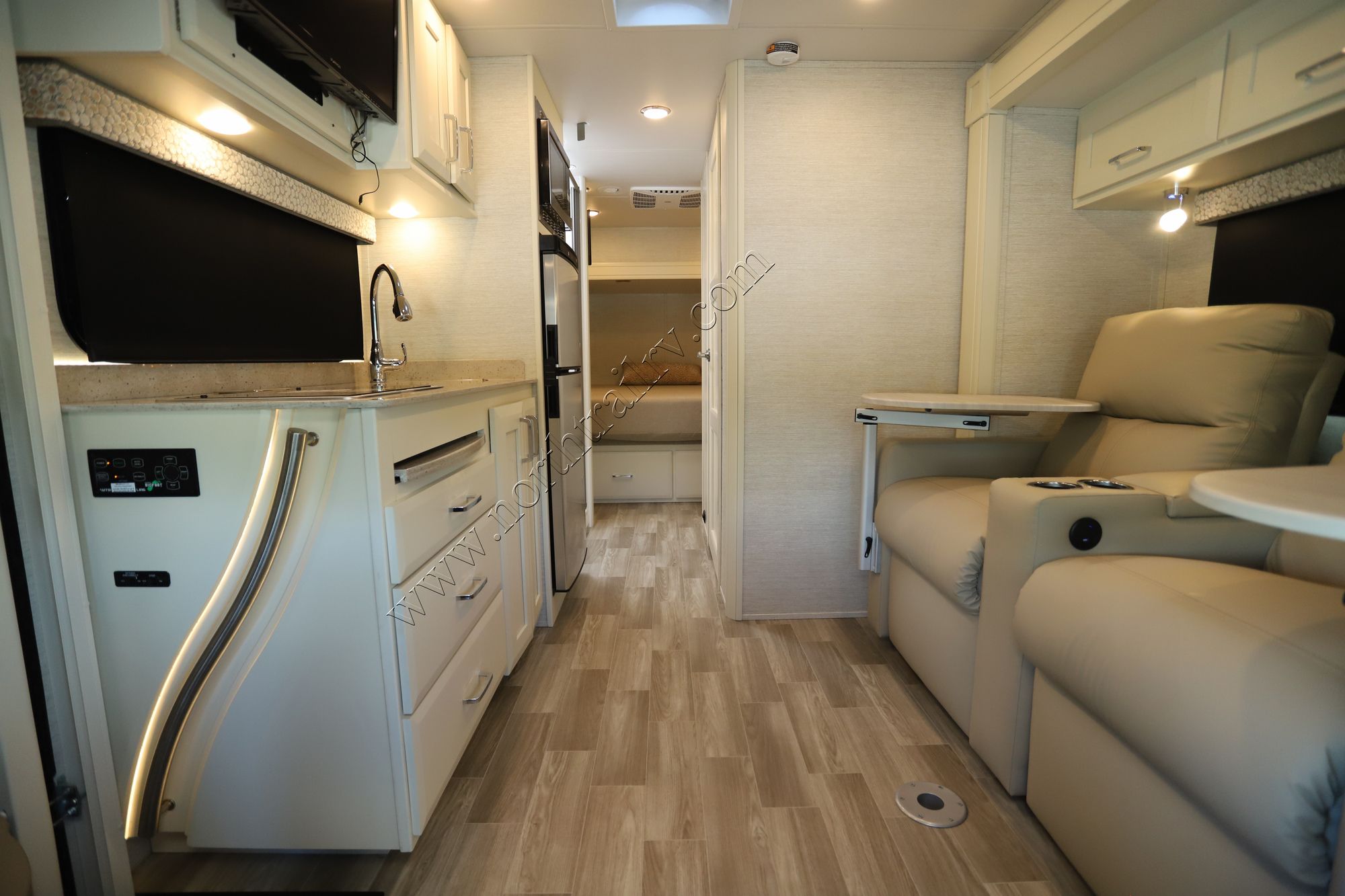 Used 2021 Tiffin Motor Homes Wayfarer 25SW Class C  For Sale