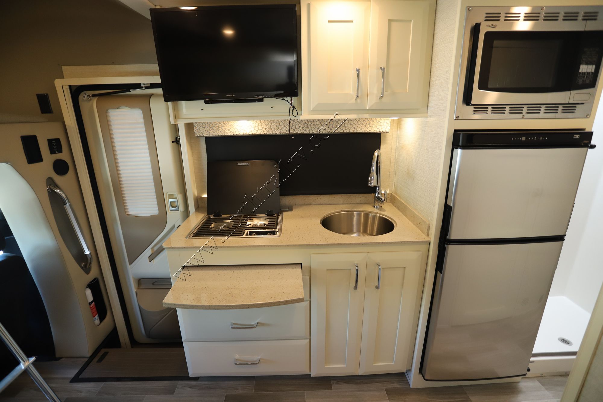 Used 2021 Tiffin Motor Homes Wayfarer 25SW Class C  For Sale