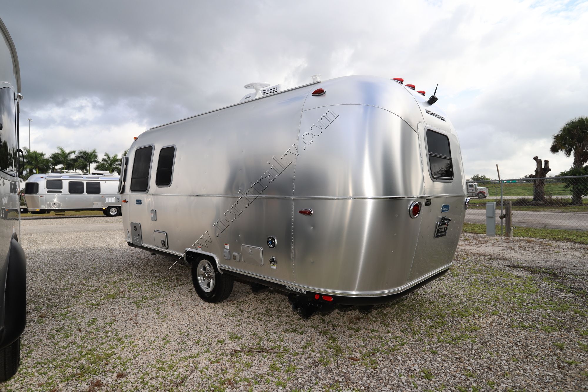 New 2022 Airstream Bambi 22FB Travel Trailer  For Sale