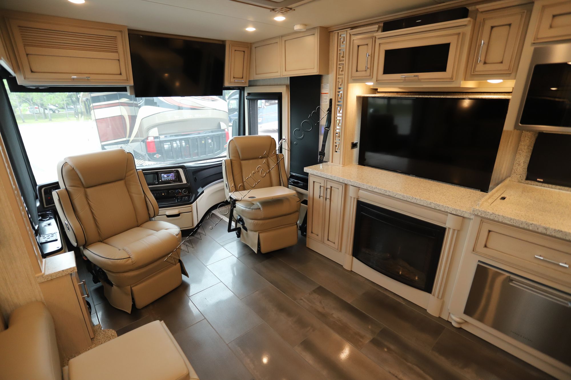 Used 2020 Newmar Ventana 3709 Class A  For Sale