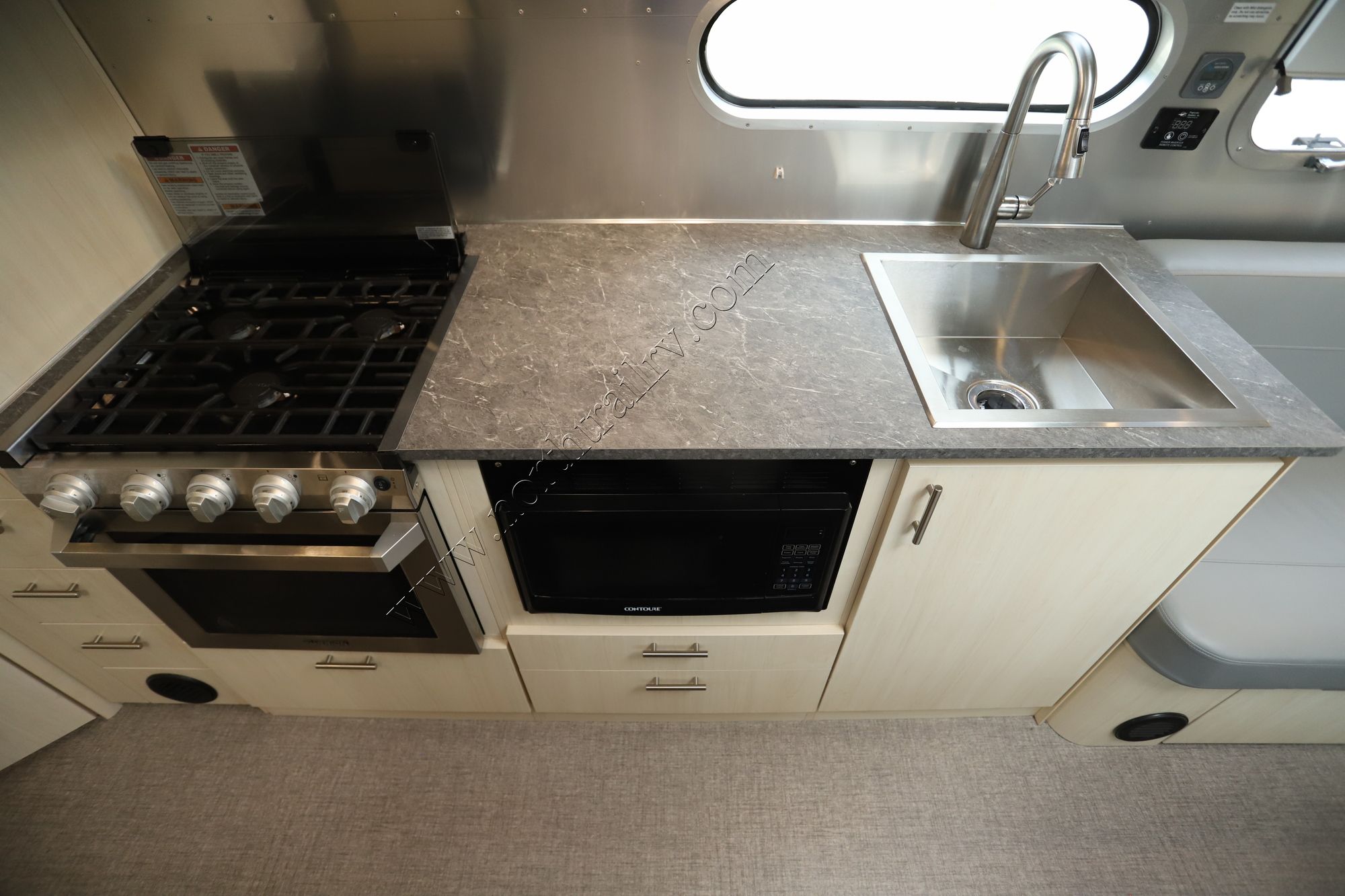 Used 2021 Airstream Flying Cloud 30FB Travel Trailer  For Sale