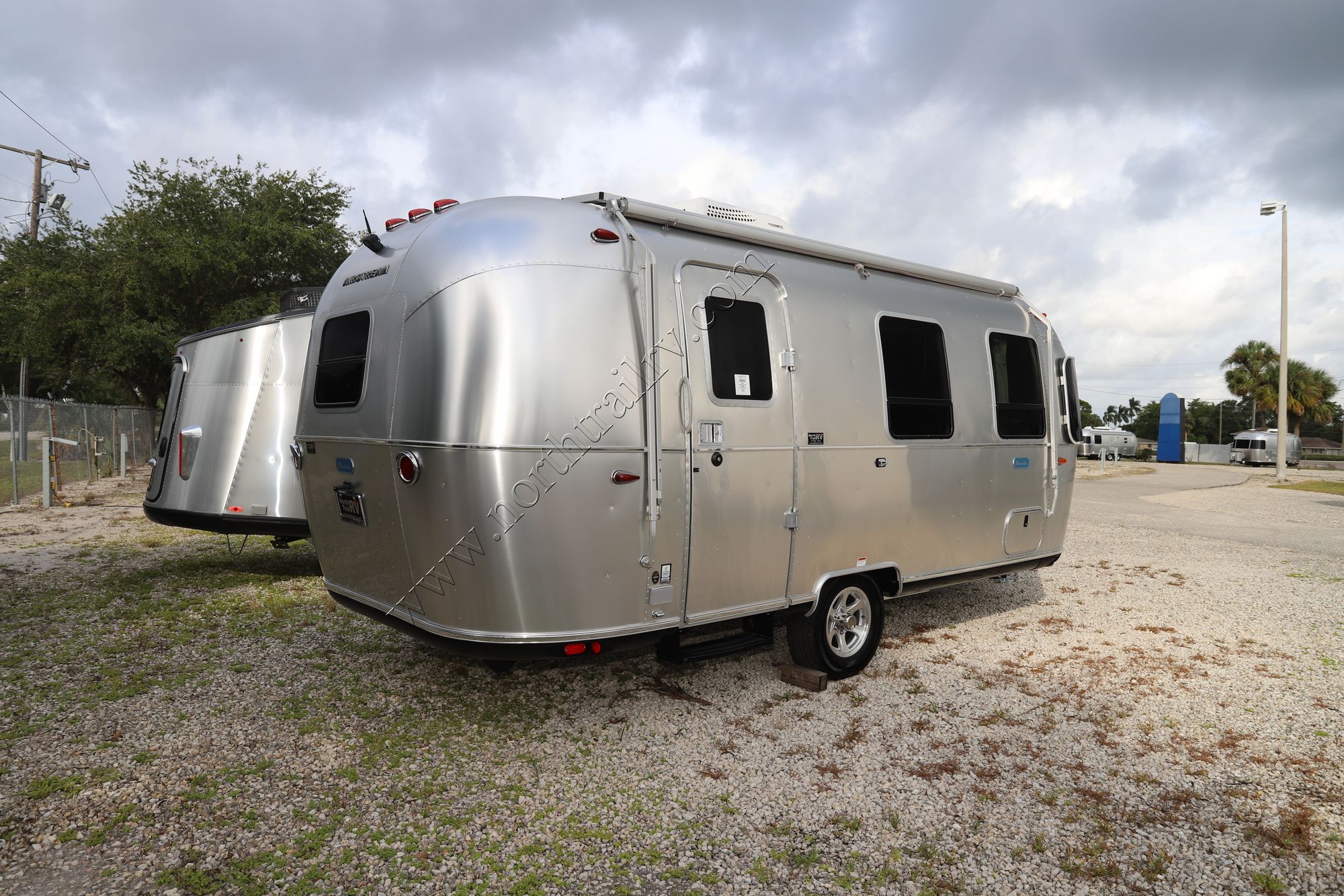 New 2022 Airstream Bambi 22FB Travel Trailer  For Sale