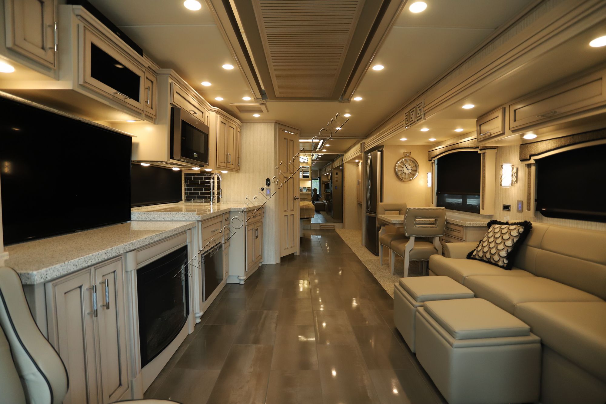 Used 2020 Newmar Ventana 3709 Class A  For Sale