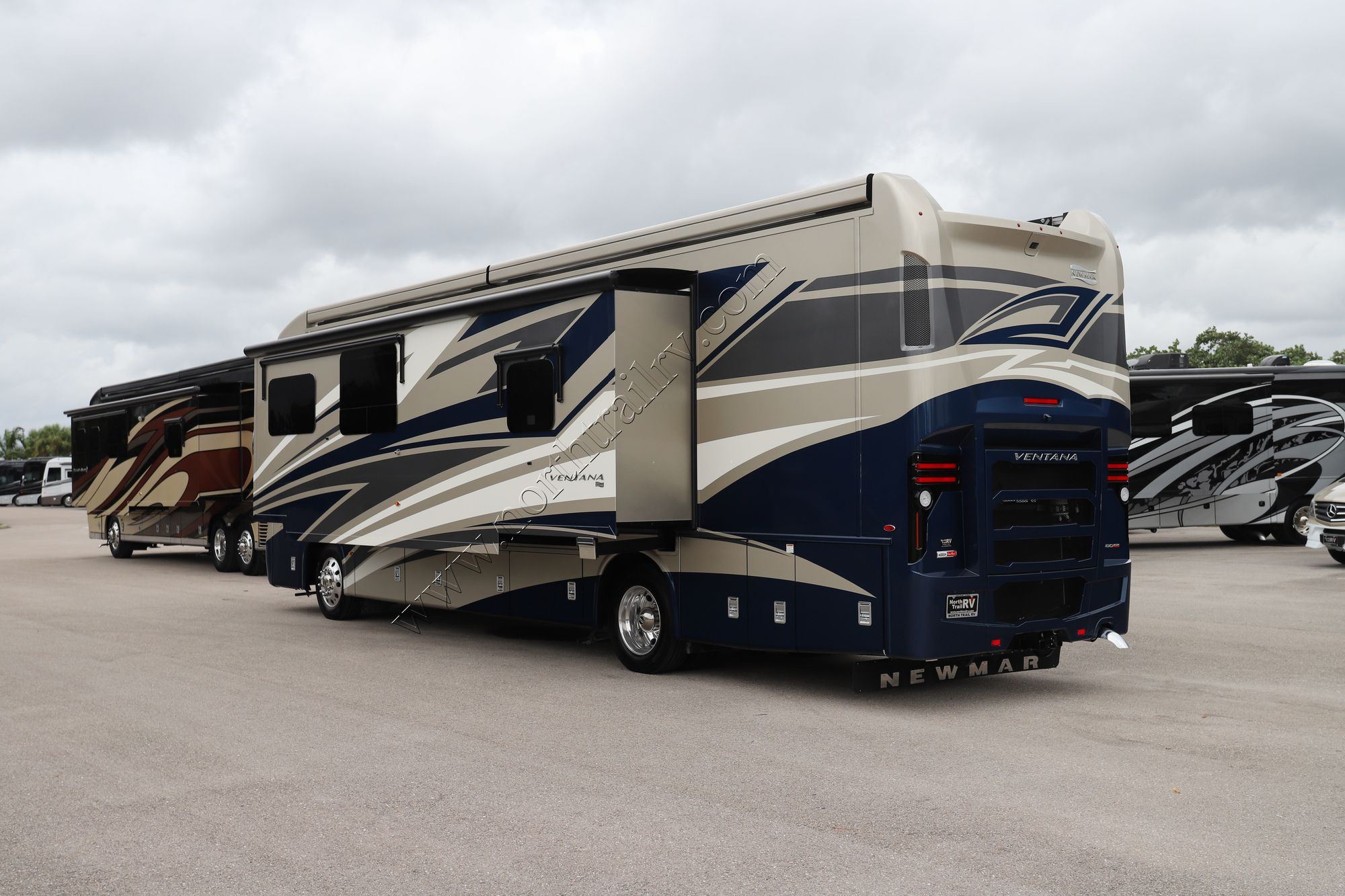 Used 2020 Newmar Ventana 3709 Class A  For Sale