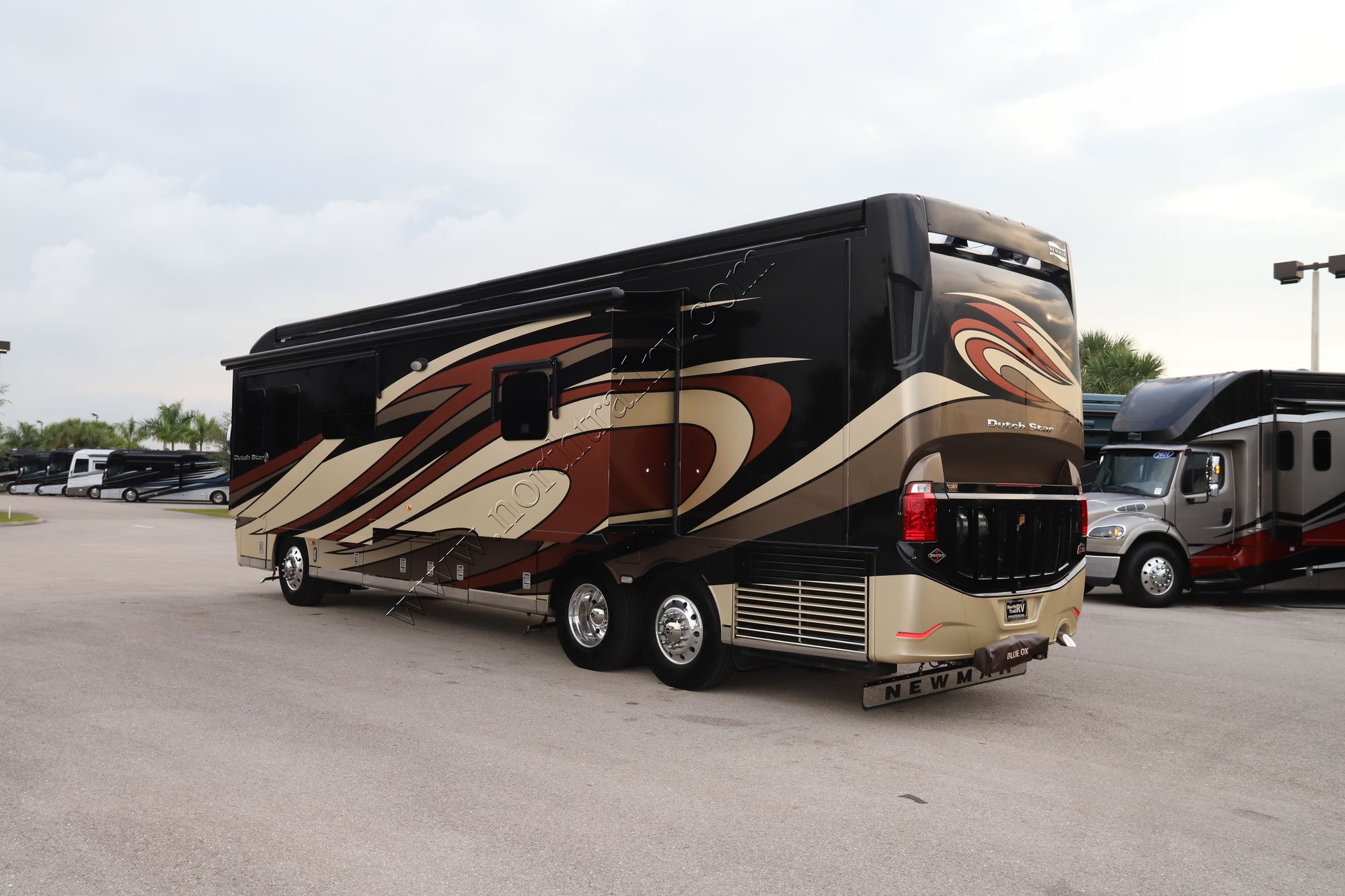 Used 2018 Newmar Dutch Star 4018 Class A  For Sale