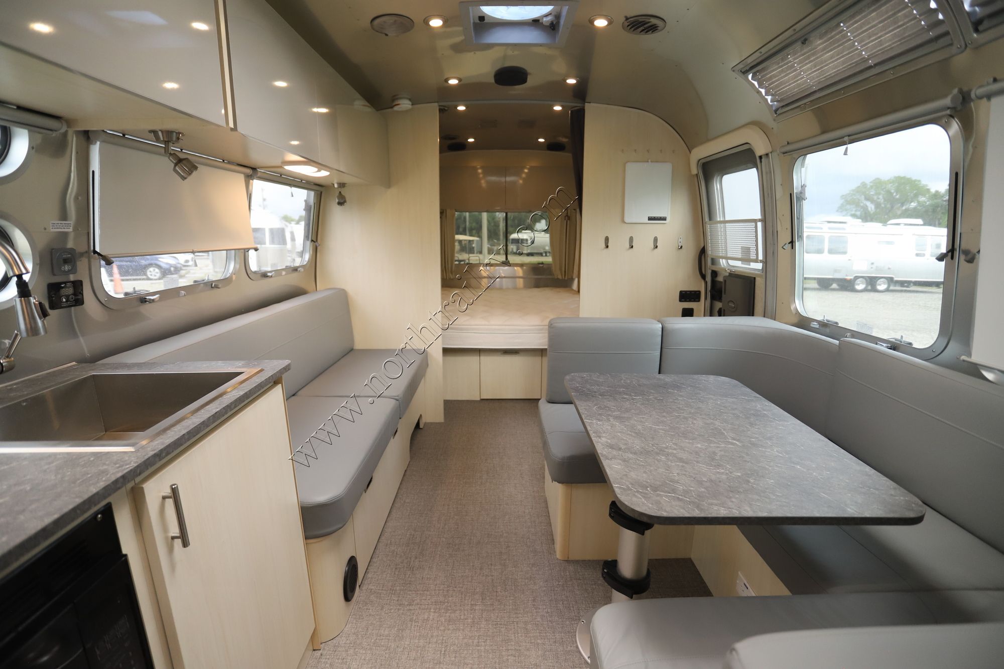 Used 2021 Airstream Flying Cloud 30FB Travel Trailer  For Sale