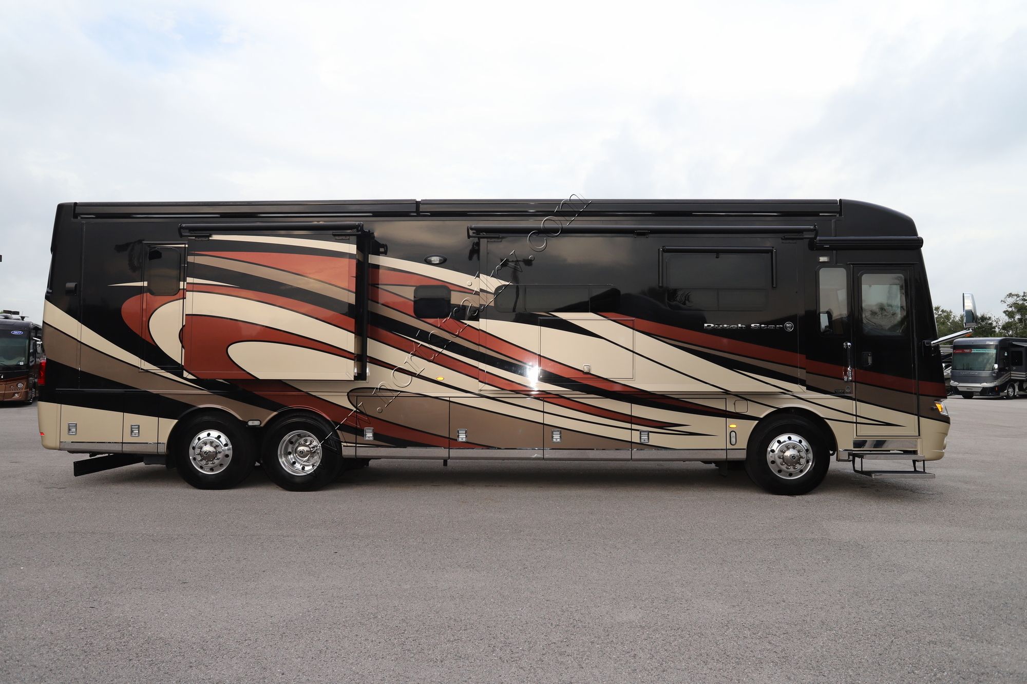 Used 2018 Newmar Dutch Star 4018 Class A  For Sale