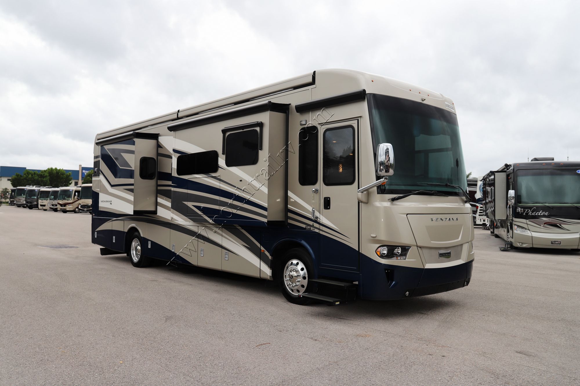 Used 2020 Newmar Ventana 3709 Class A  For Sale