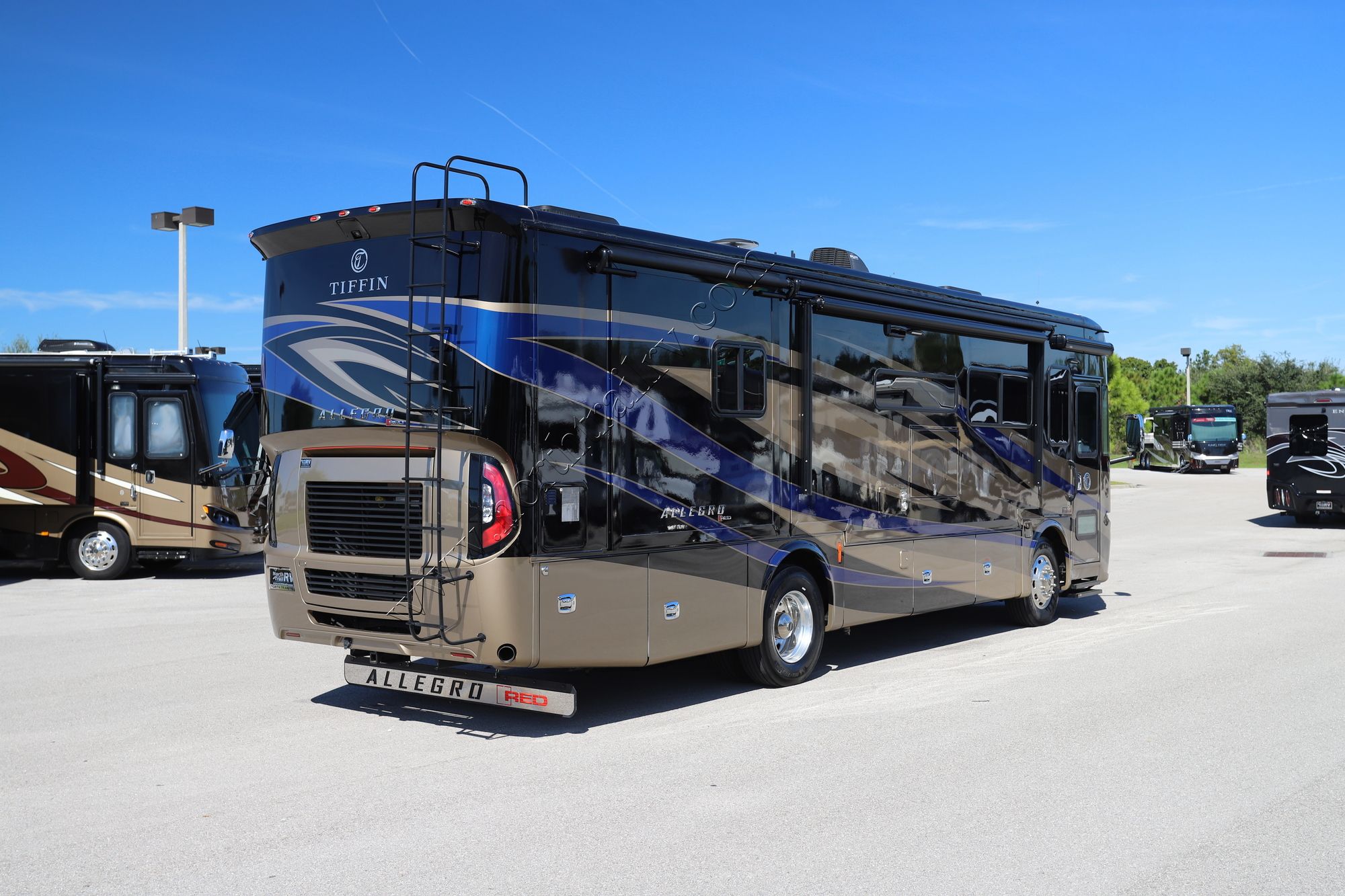 Used 2019 Tiffin Motor Homes Allegro Red 33AA Class A  For Sale