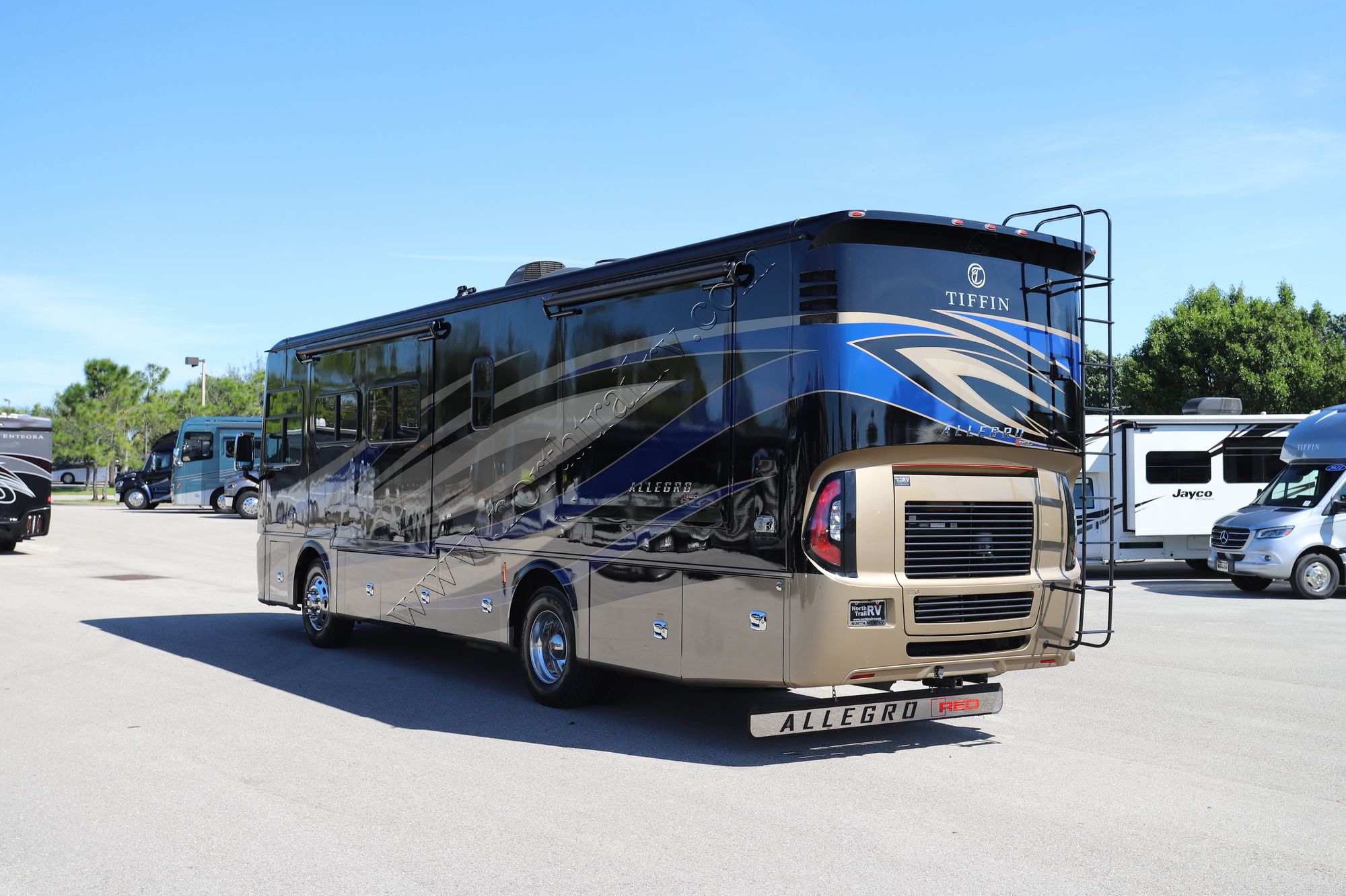 Used 2019 Tiffin Motor Homes Allegro Red 33AA Class A  For Sale