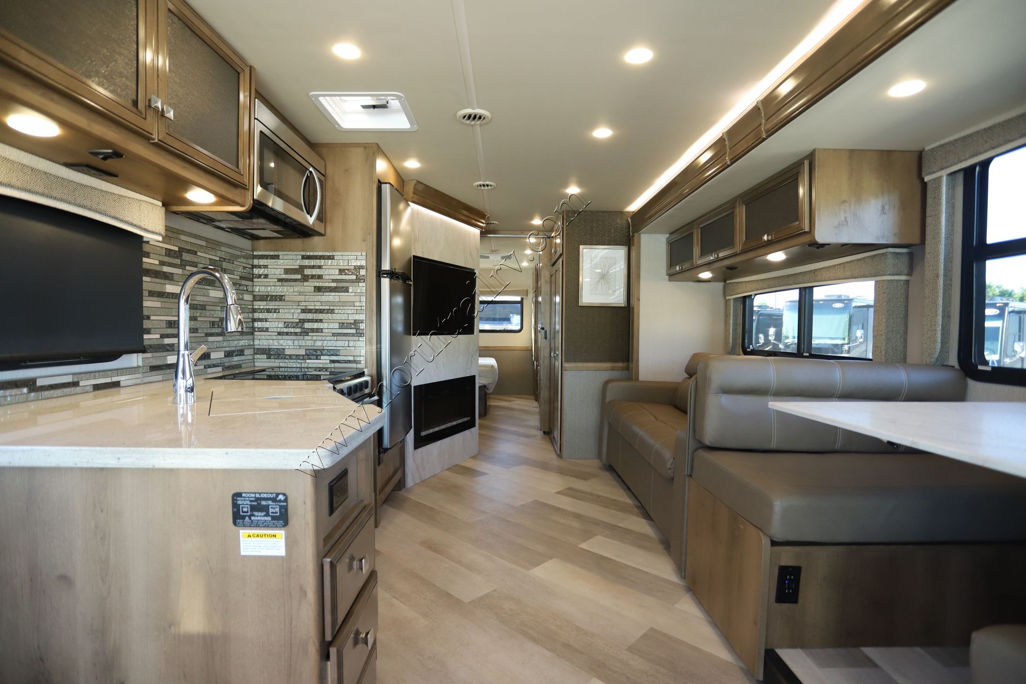 Used 2021 Holiday Rambler Invicta 34MB Class A  For Sale