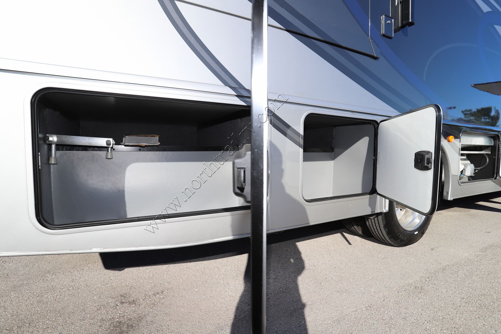 Used 2021 Holiday Rambler Invicta 34MB Class A  For Sale