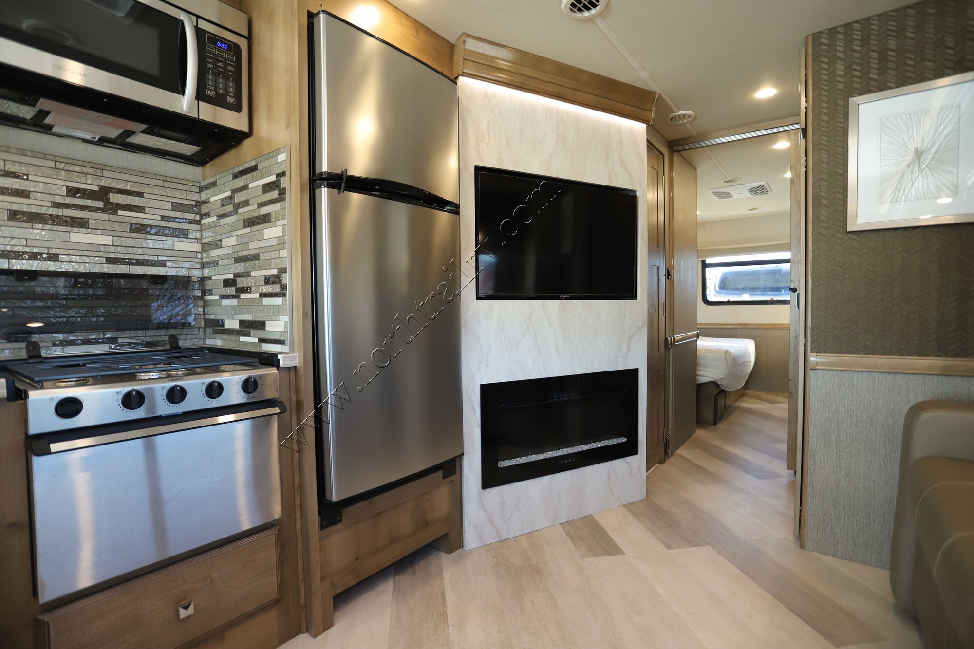 Used 2021 Holiday Rambler Invicta 34MB Class A  For Sale