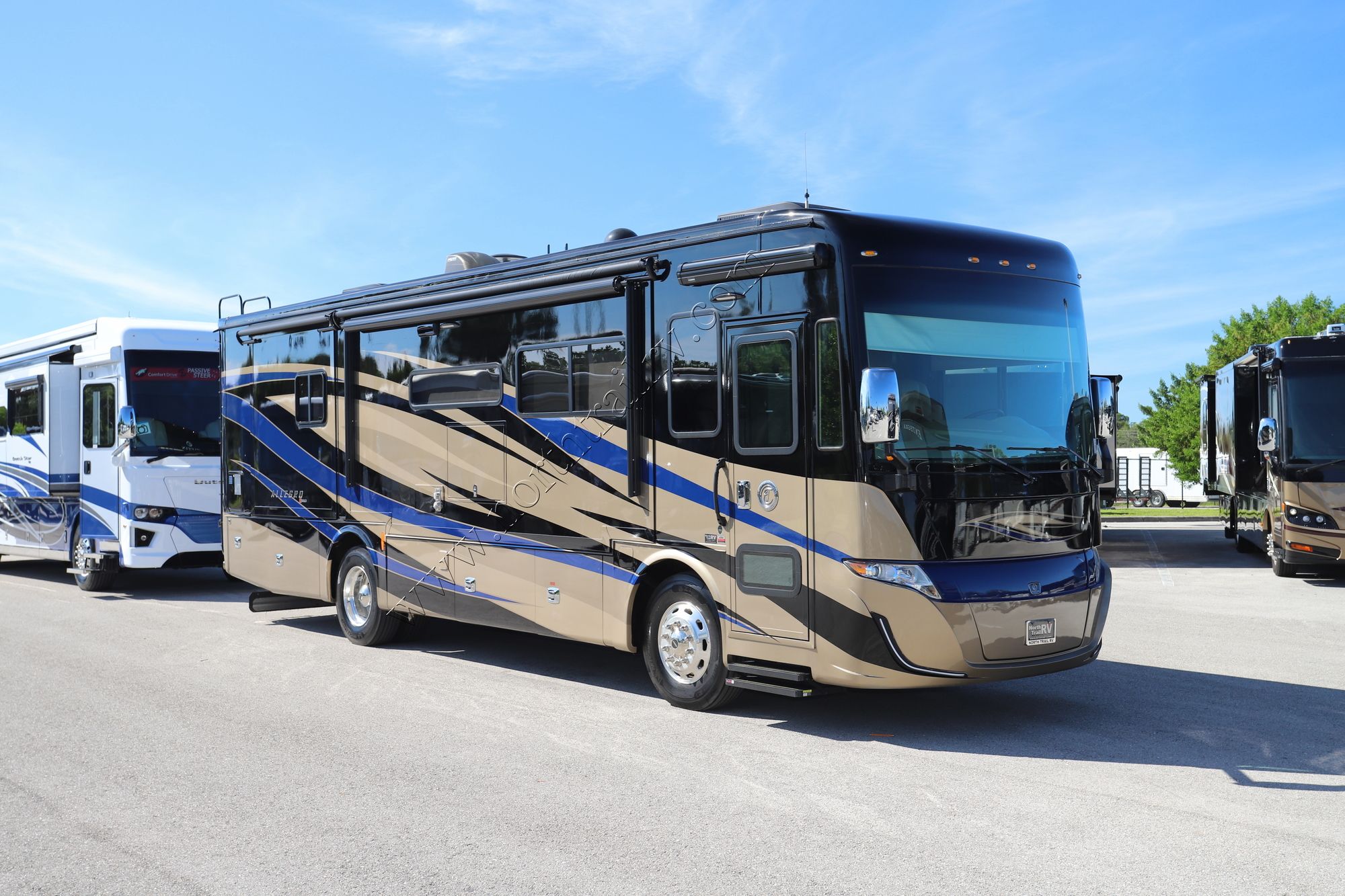 Used 2019 Tiffin Motor Homes Allegro Red 33AA Class A  For Sale