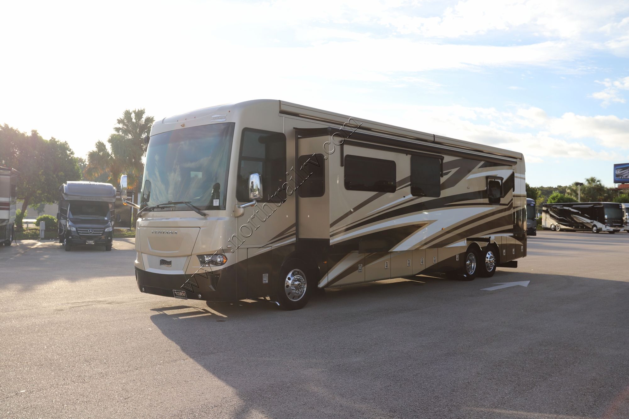 Used 2020 Newmar Ventana 4369 Class A  For Sale