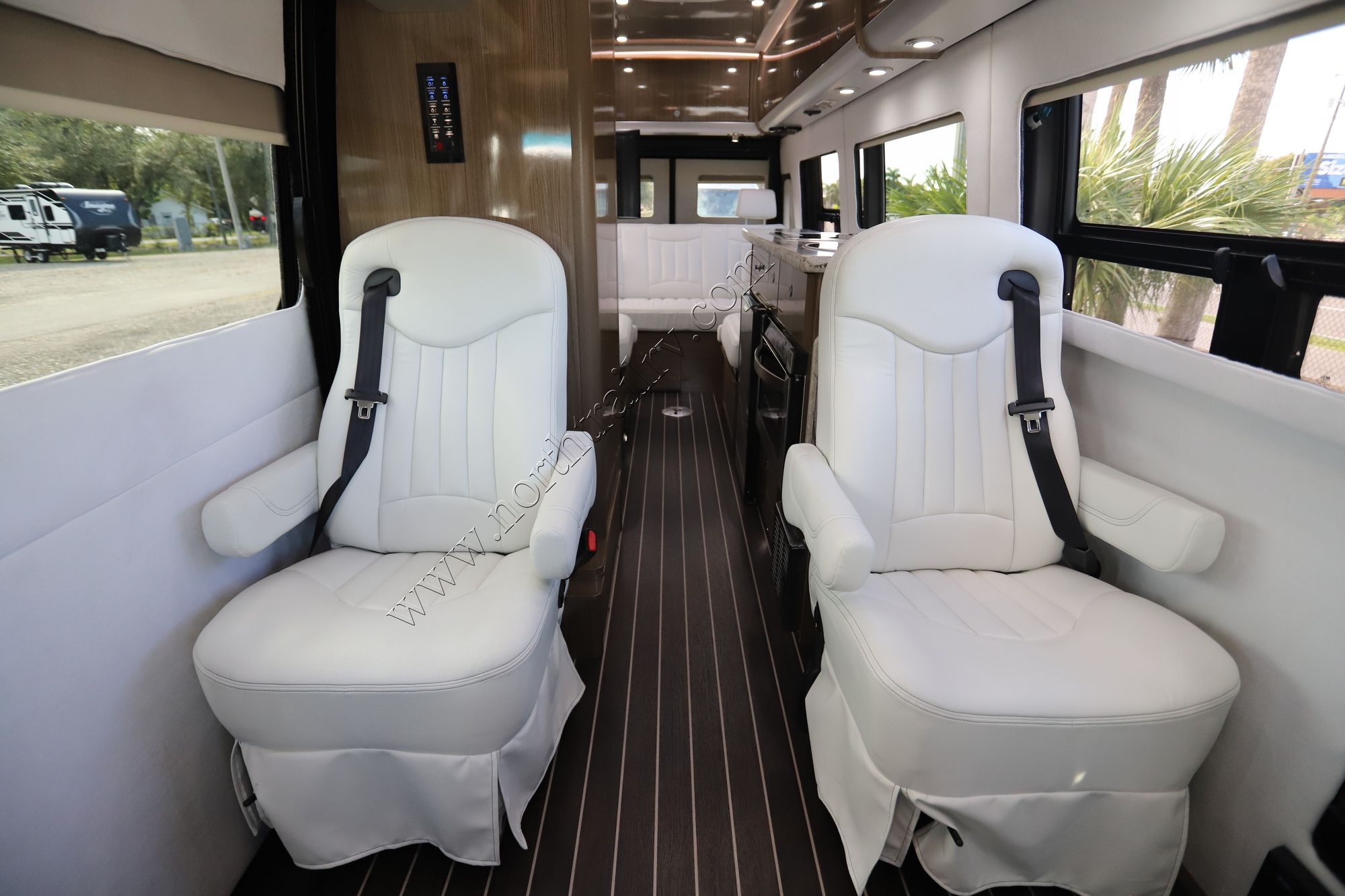 Used 2018 Airstream Interstate EXT LOUNGE Class B  For Sale