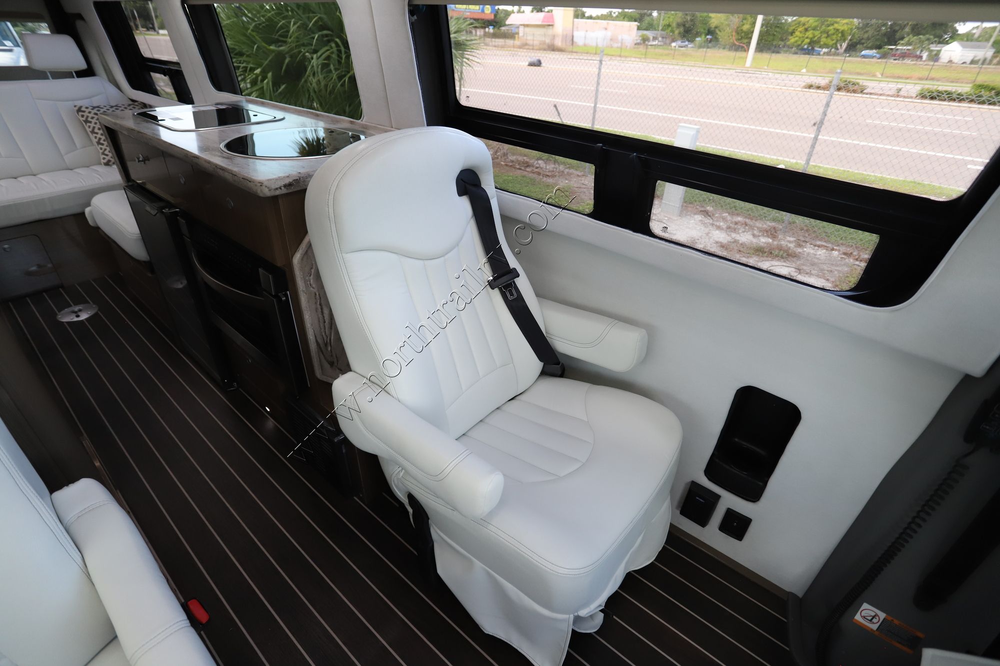 Used 2018 Airstream Interstate EXT LOUNGE Class B  For Sale