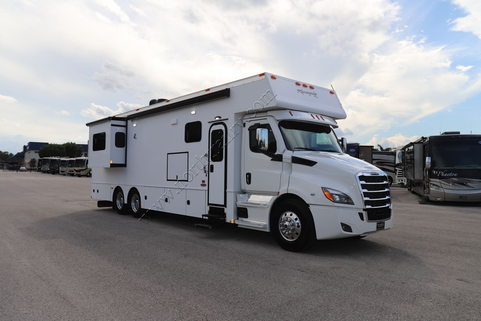 New 2022 Renegade Rv Classic 41CRV Super C  For Sale